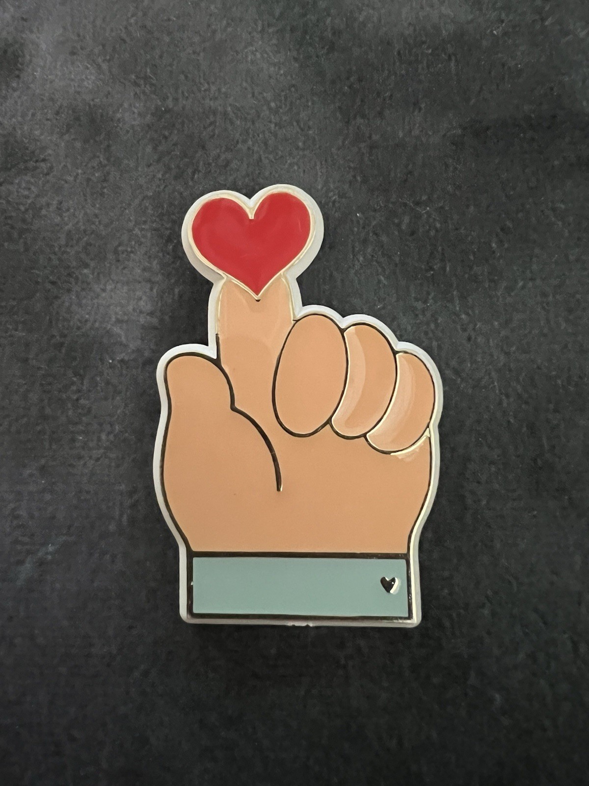 Hallmark Valentine’s Day Lapel Pin – Vintage Heart & Love Holiday Collectible