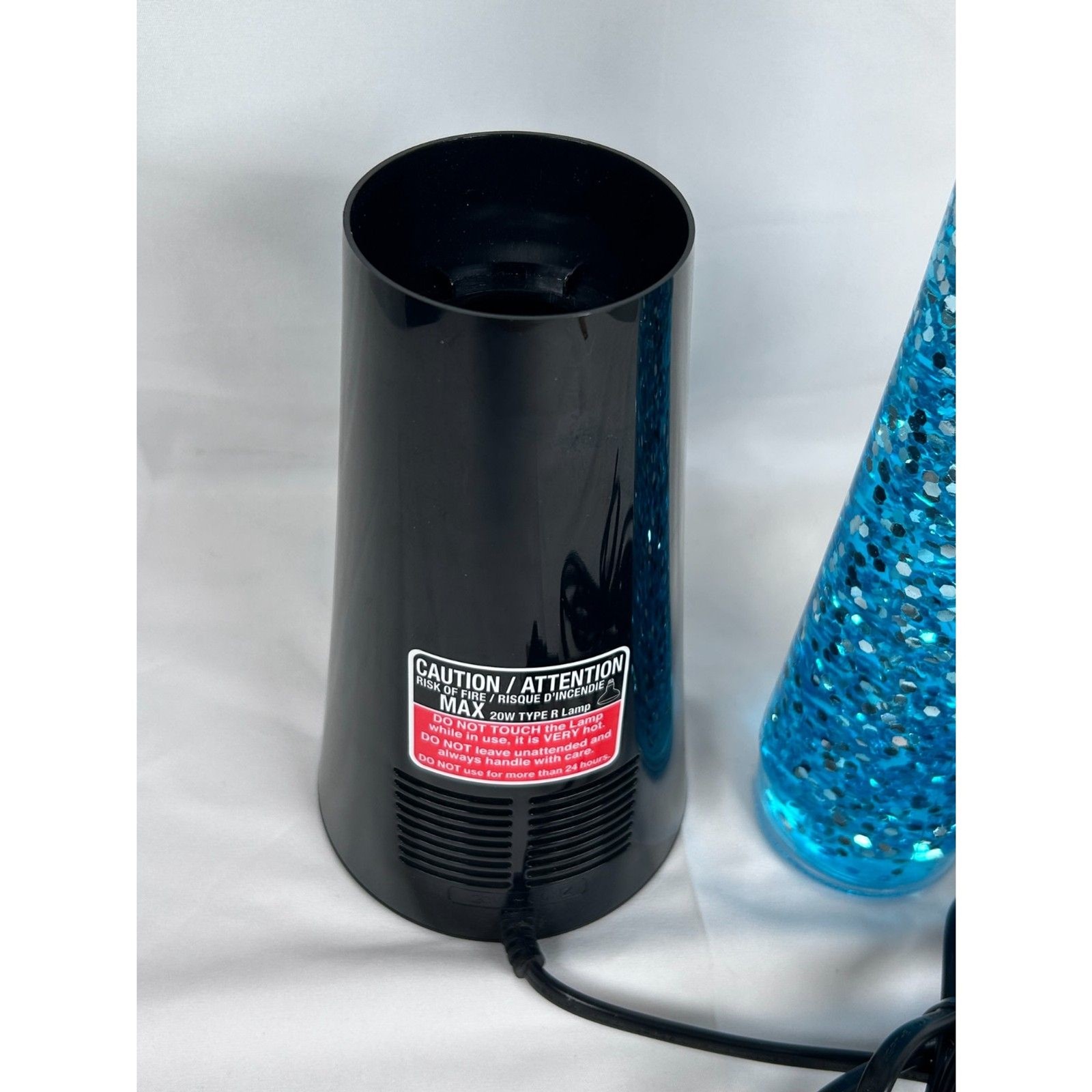 IT Glitter Lamp Bluetooth Speaker Lights Up Switch Blue Black