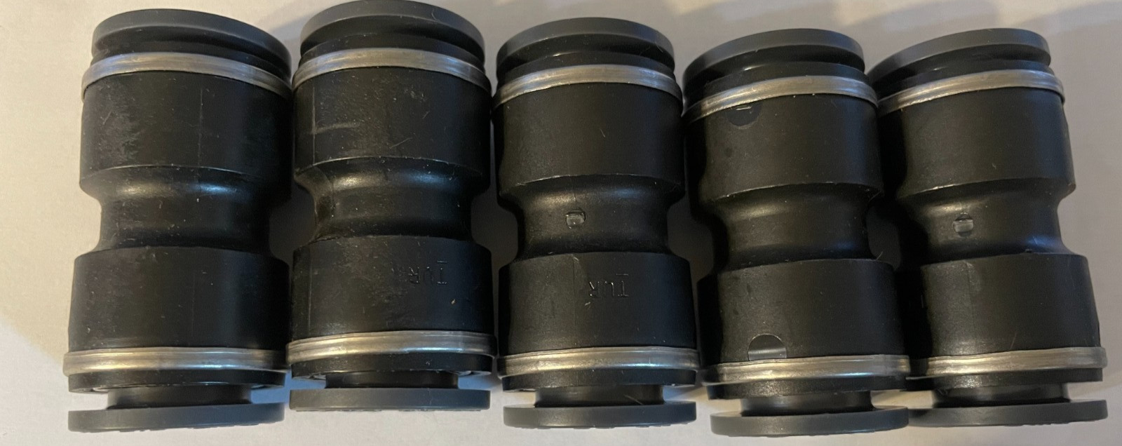 KV2H15-00  5/8" to 5/8" Union Straight, 5 piece