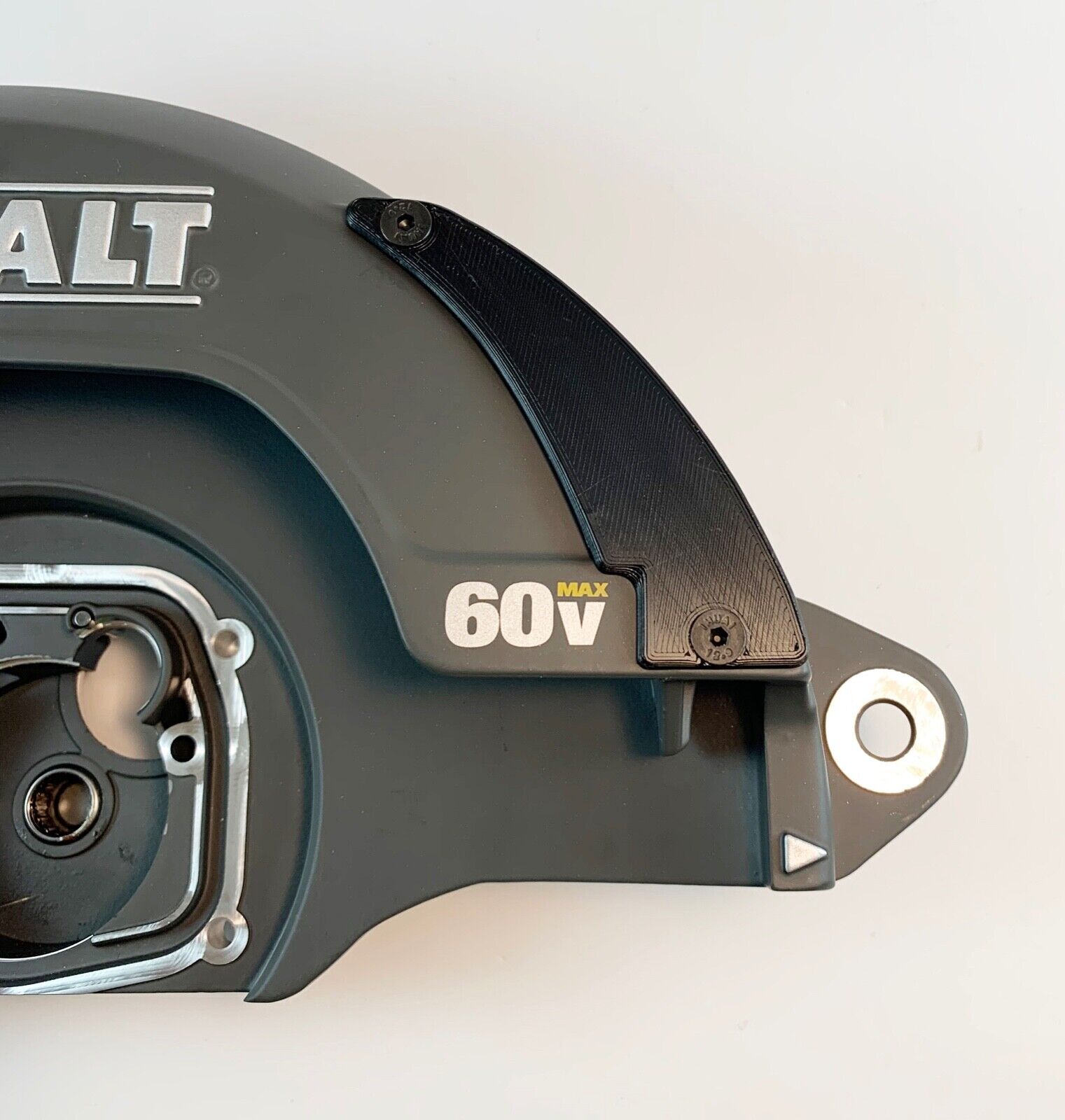 DeWalt FlexVolt DCS577 Saw - Dust Port Deflector Cover (NEW Flag Design option)