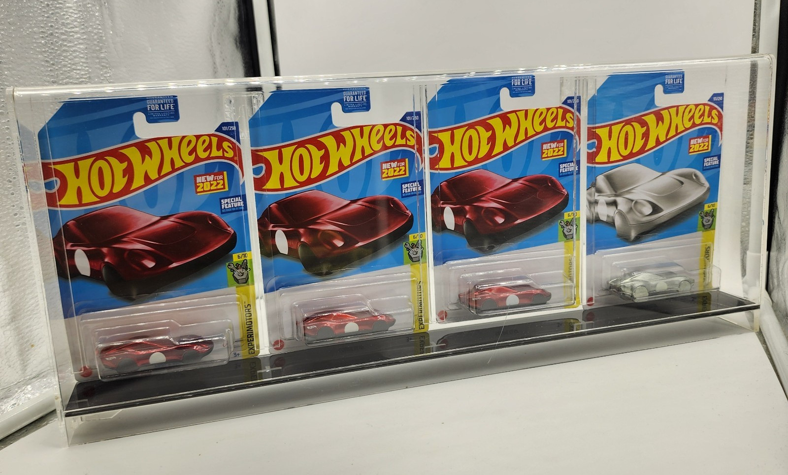 Hot Wheels 4-Car Mainline Acrylic Wall Mount Display