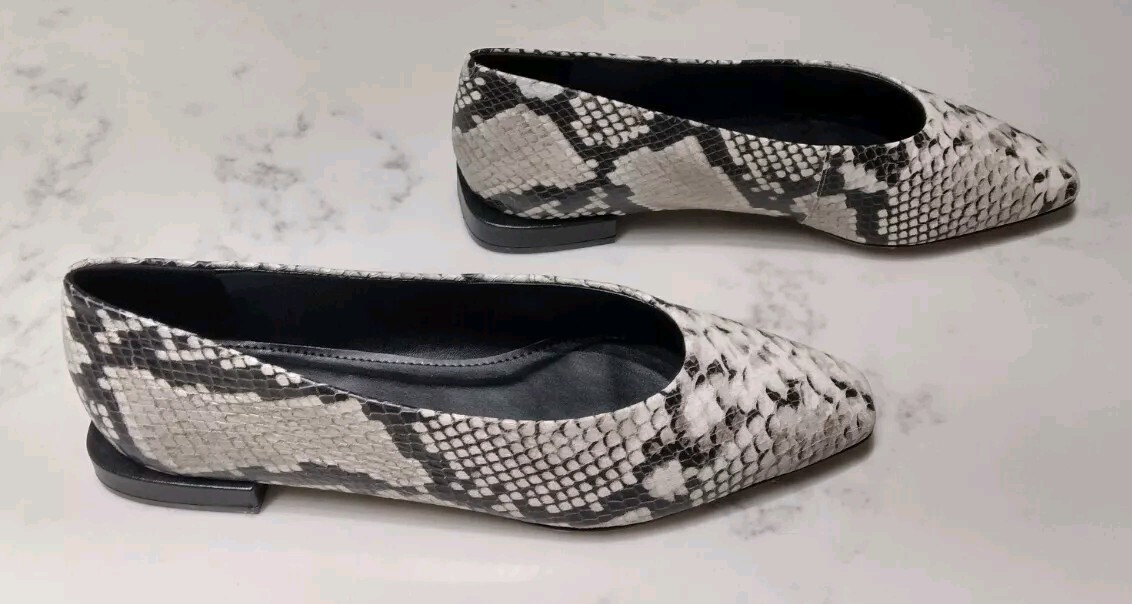 Saks Fifth Avenue Women's Embossed Python Black White Flats Size 8