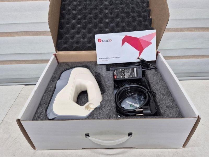 **DISCOUNT** Artec 3D Eva-M Handheld 3D Scanner EVA Lite
