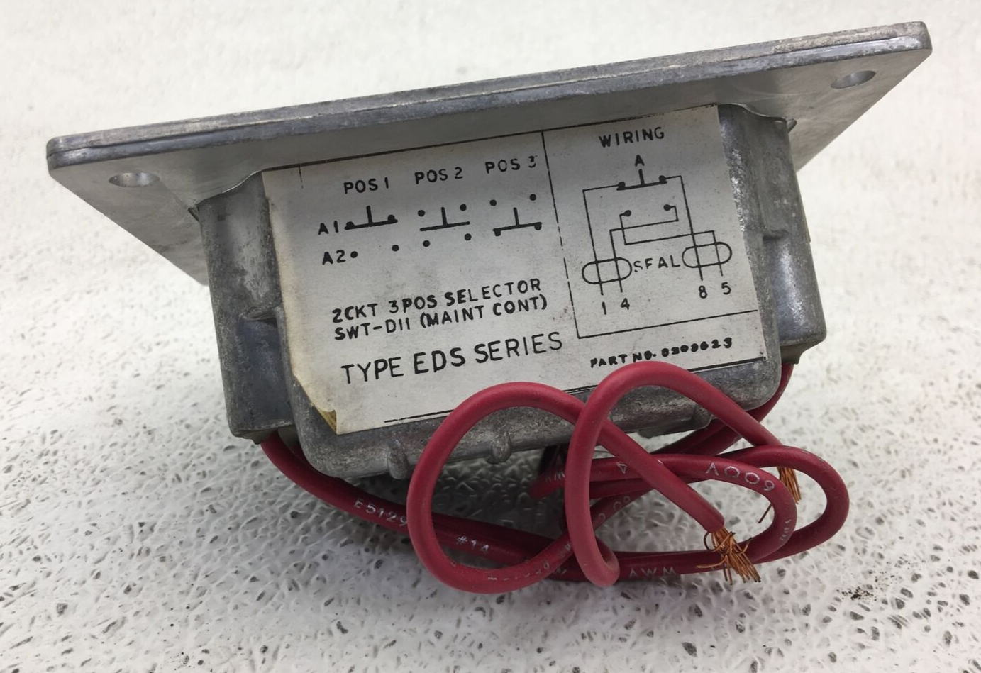 DSD925 S697 CROUSE HINDS 3 POS 2 CIRCUIT SELECTOR SWITCH EXPLOSIONPROOF COVER