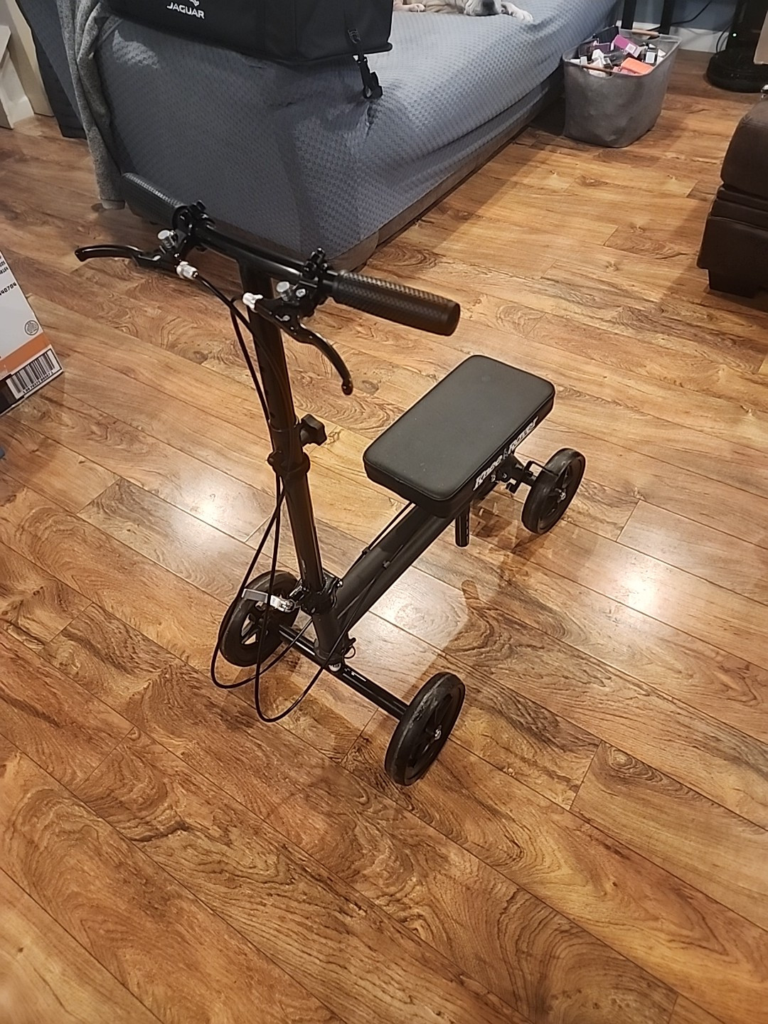 KneeRover Knee Scooter Steerable Knee Walker Crutch - Matte Black
