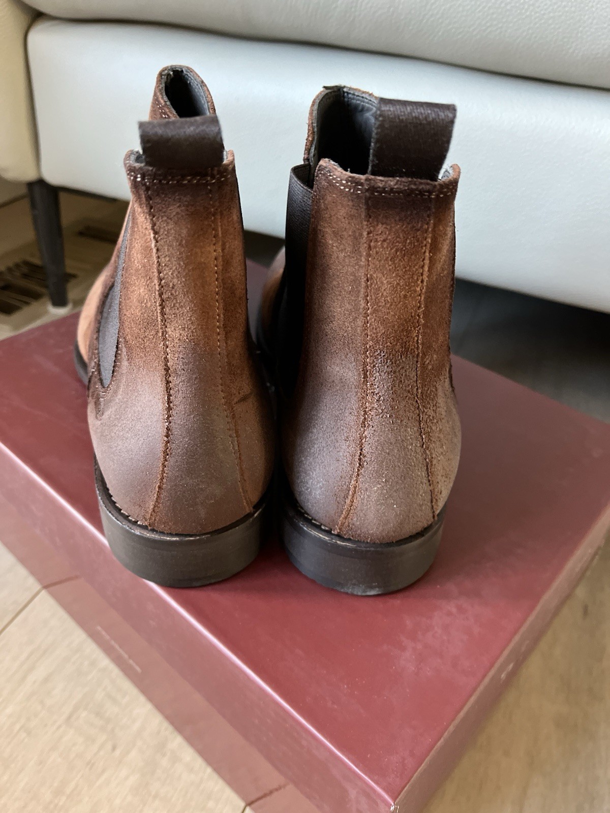 New To Boot New York Charleston Chelsea Boot Men Suede Leather 9.5 M TBH914D