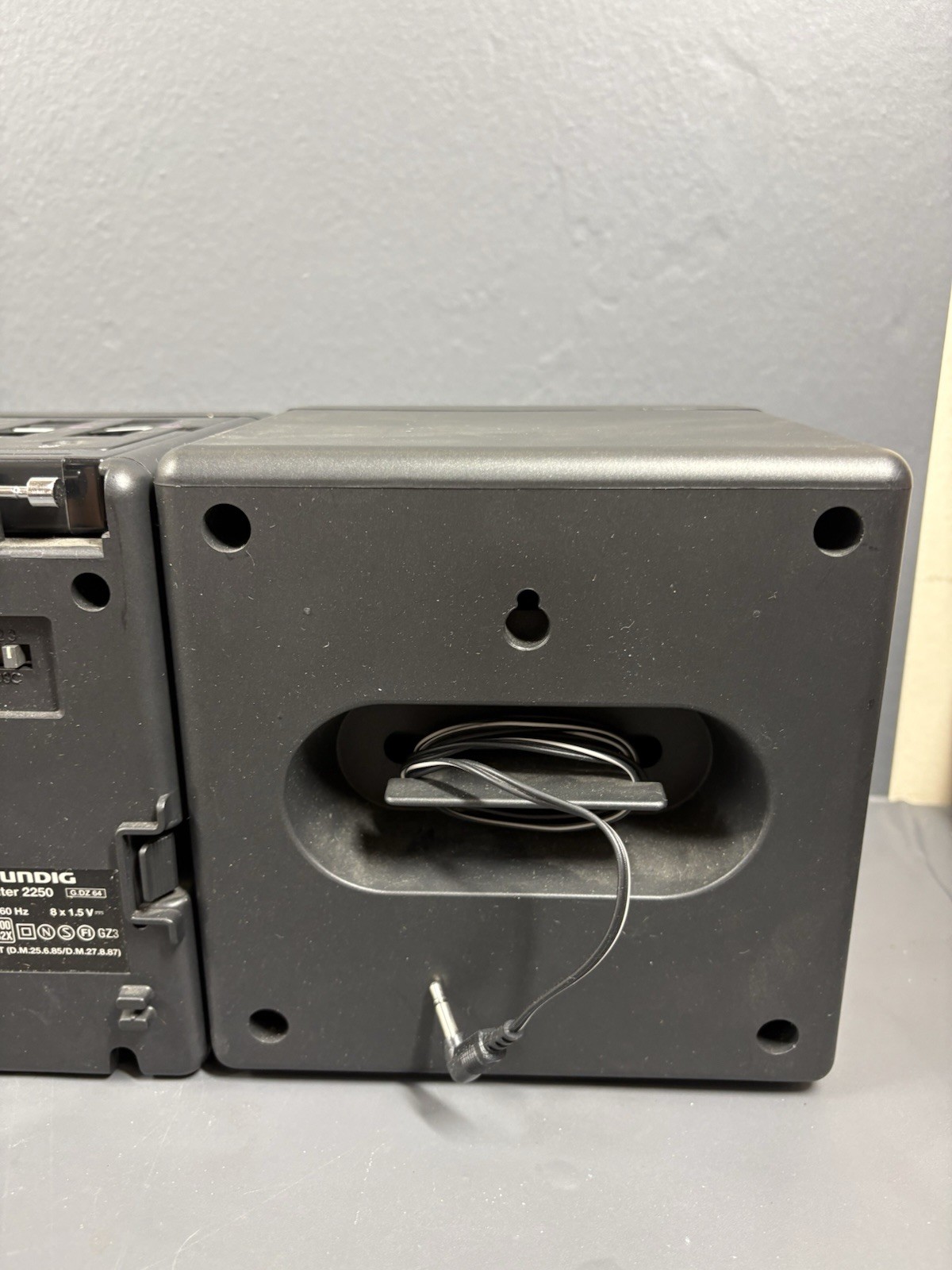 Party Center 2250 Broadcast Receiver