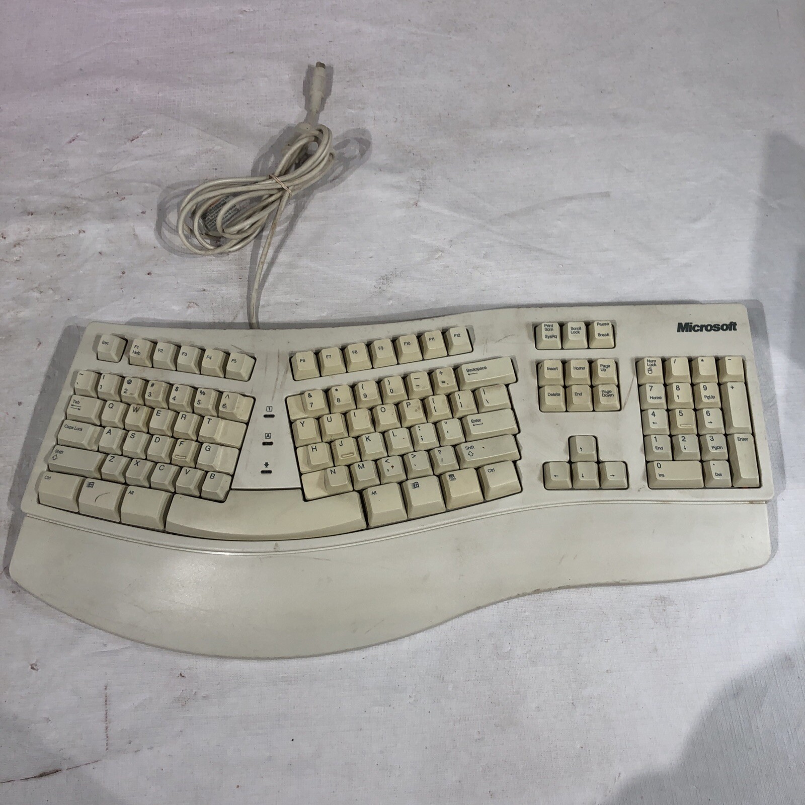 Microsoft Natural Ergonomic White PS2 Wired Keyboard (59758)