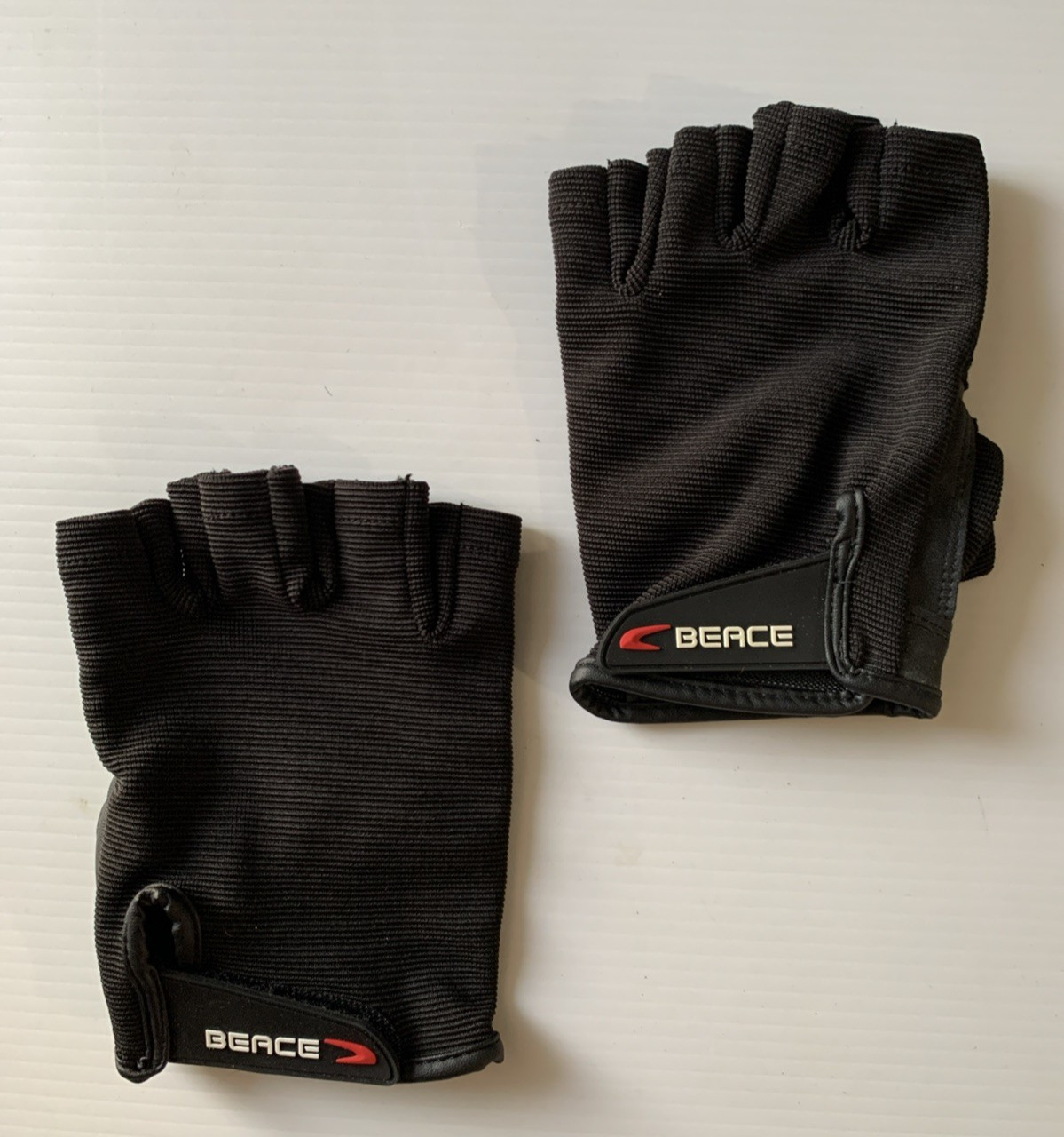 Beace Black Weight Lifting Gloves Size X Large‎ New Without Tags.