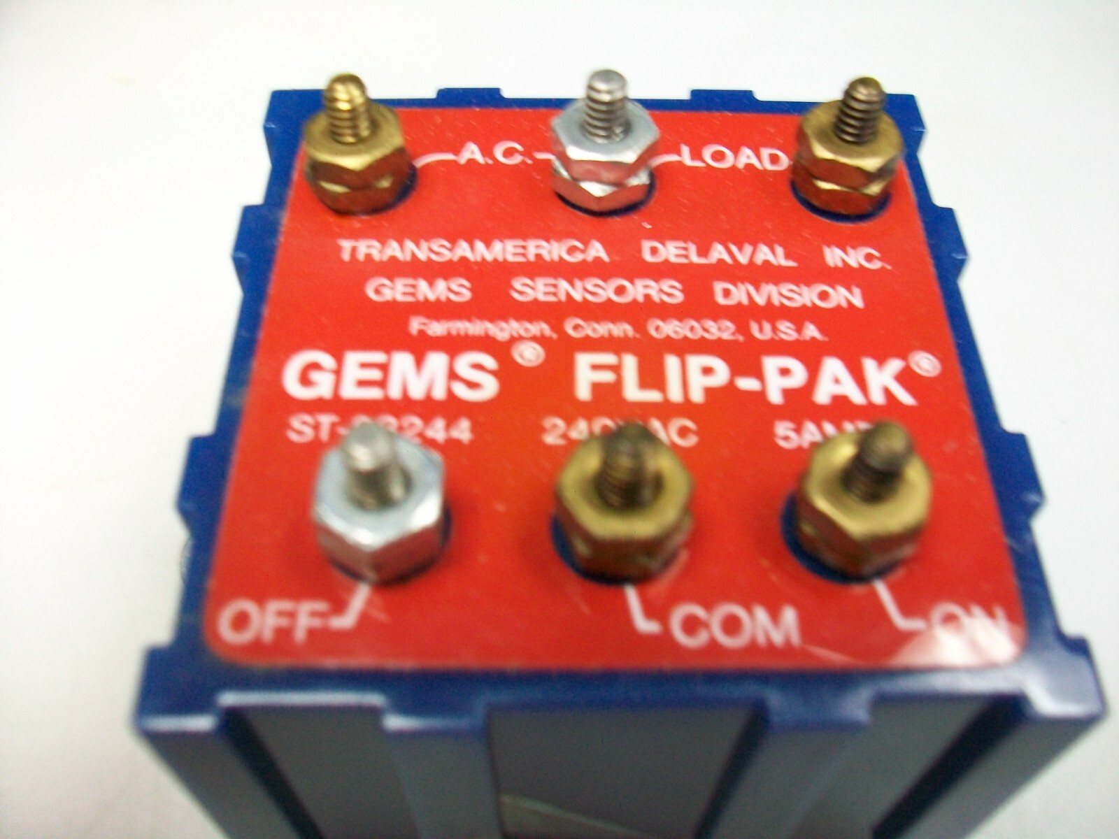 NOS GEMS SENSORS FLIP-PAK 28244  200 TO 250 V. Ac.  5 A.   NSN 5945-00-605-6353
