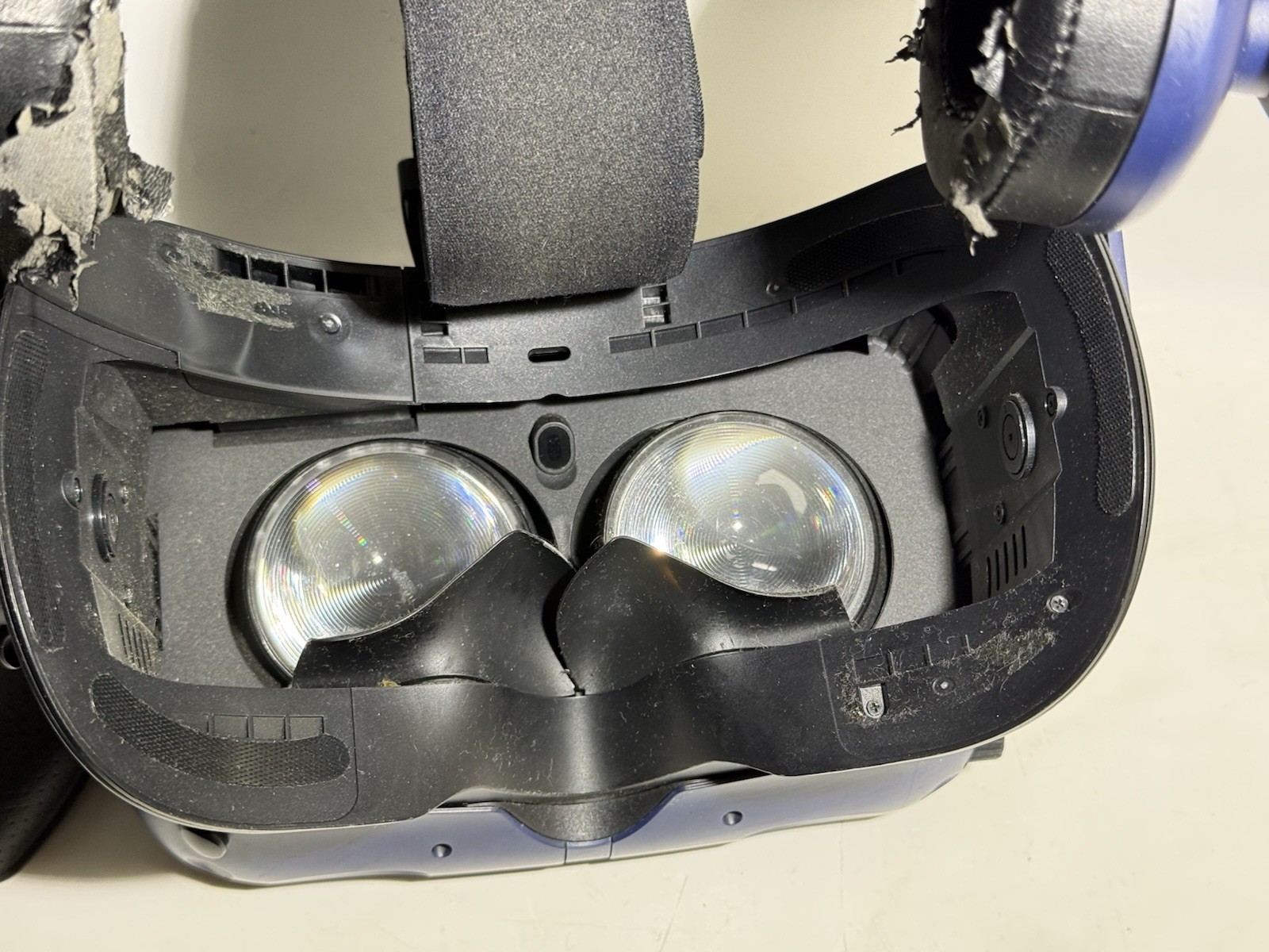 HTC Vive Pro - Headset Only