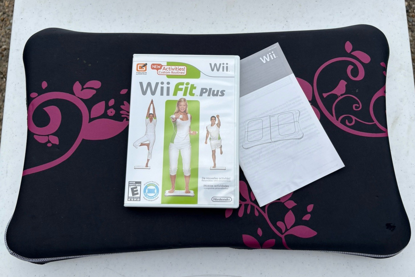 Nintendo Wii Fit Plus (Wii) Fitness Game w/ Manual & Balance Board