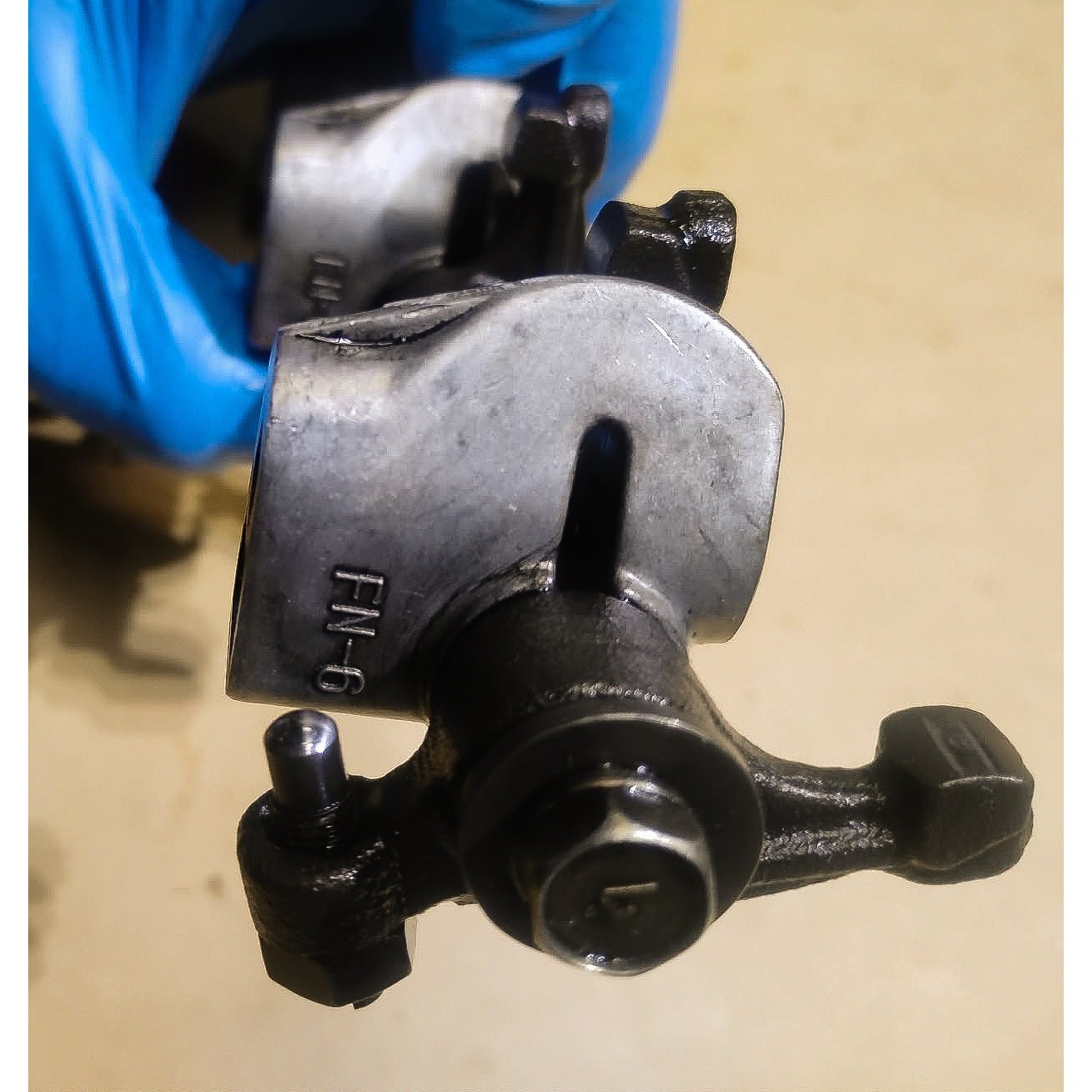 Kubota D722-E Rocker shaft assembly Used (933)