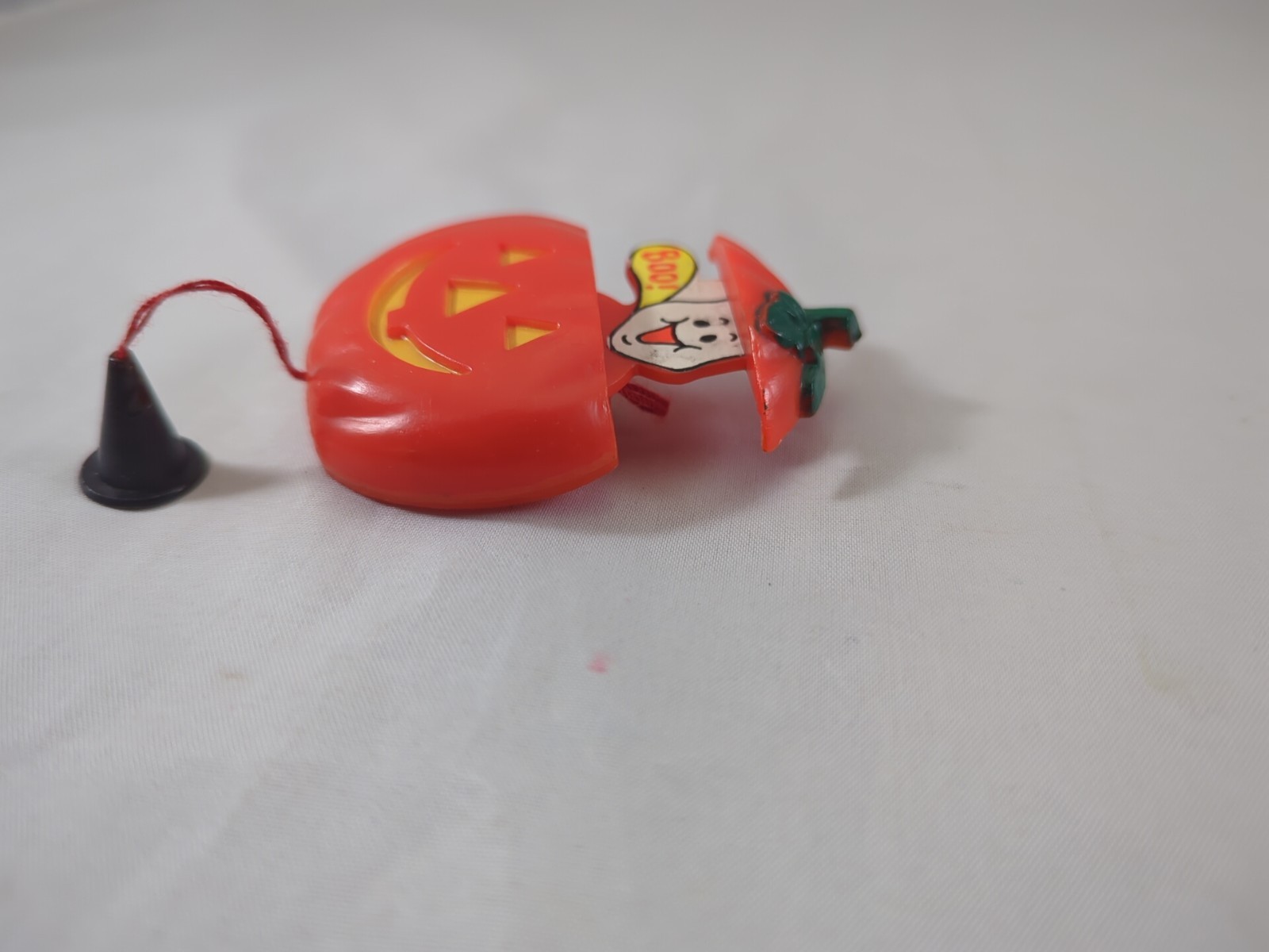 Vintage Halloween Pumpkin Ghost Fun World Pin Pull String Pop Up 1980s Spooky