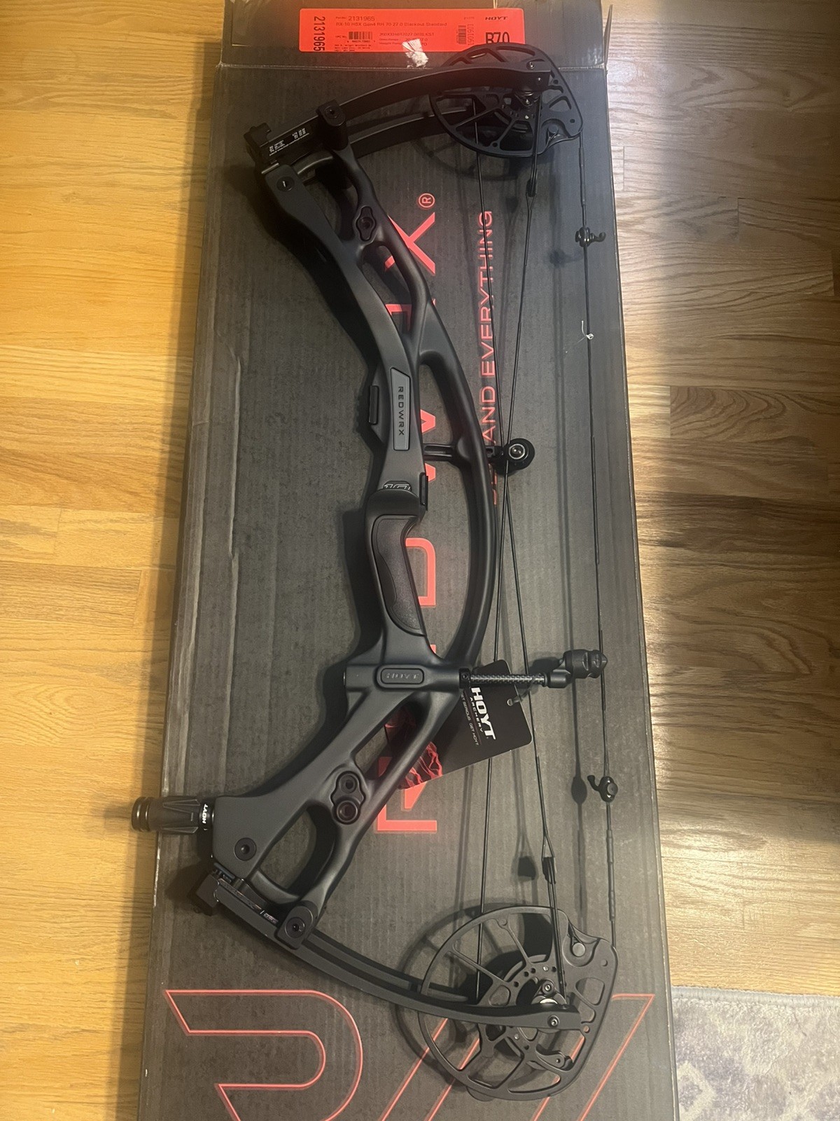 Hoyt RX-10 RH 70# Blackout BRAND NEW