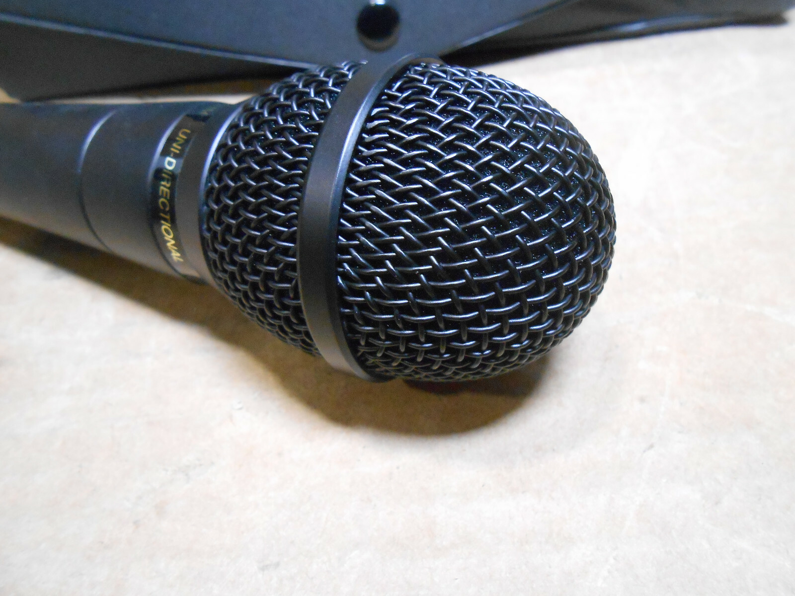 AUDIX MODEL CD-11 CARDIOID PROFESSIONAL DYNAMIC MICROPHONE