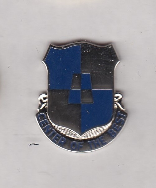 US ARMY 170th Maintenance Battalion crest DUI badge c/b clutchback P-23