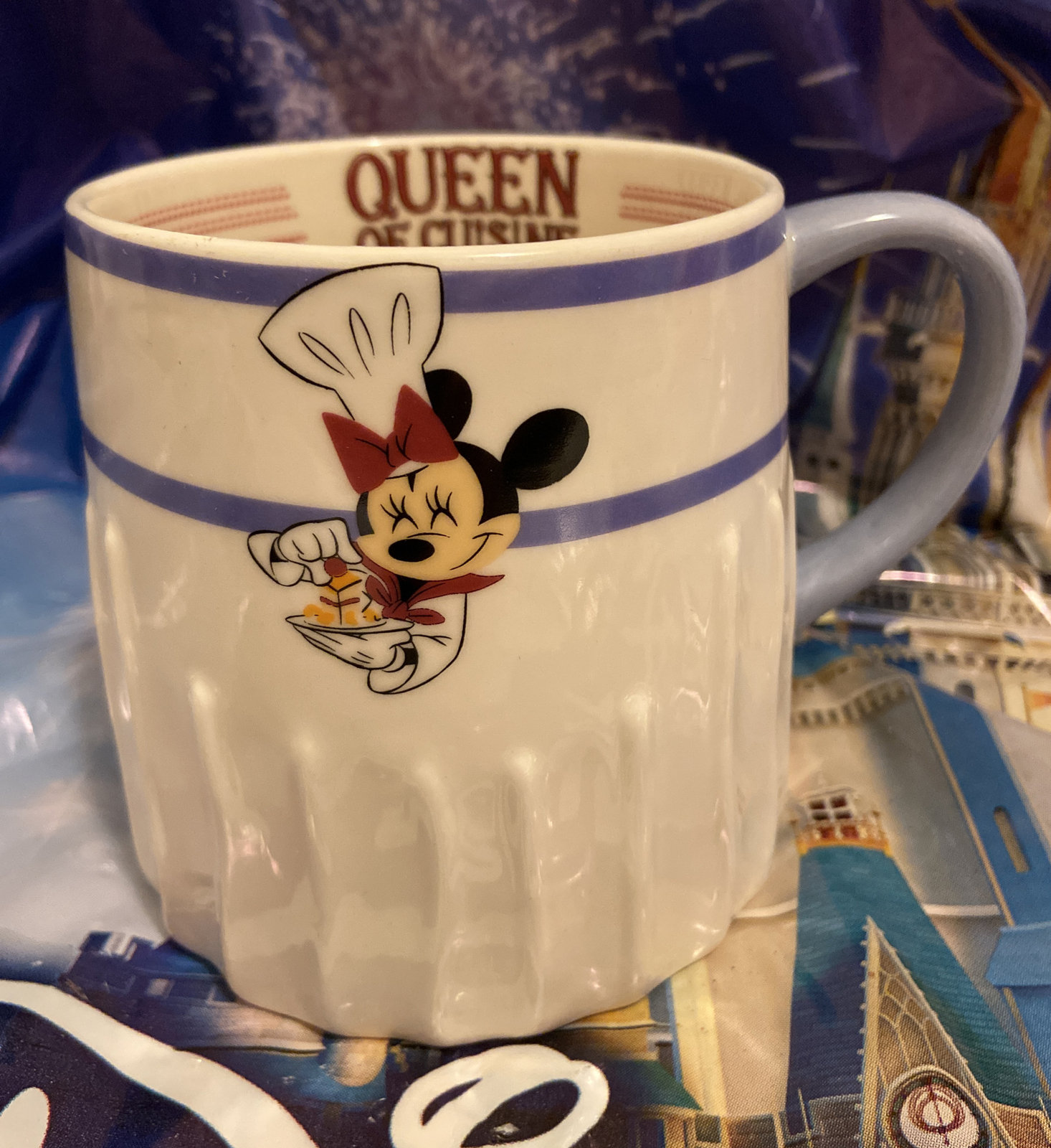 Disney Parks Minnie Mouse Chef Hat Ceramic Mug Limited Edition Queen of Cuisine