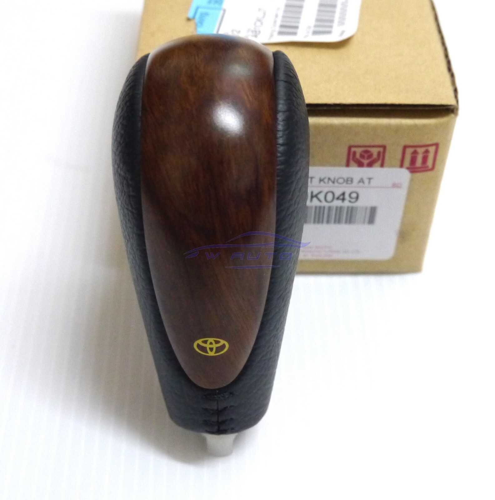 Genuine Leather Wooden Shift Gear Knob Auto For Toyota Hilux SR5 MK6 Fortuner
