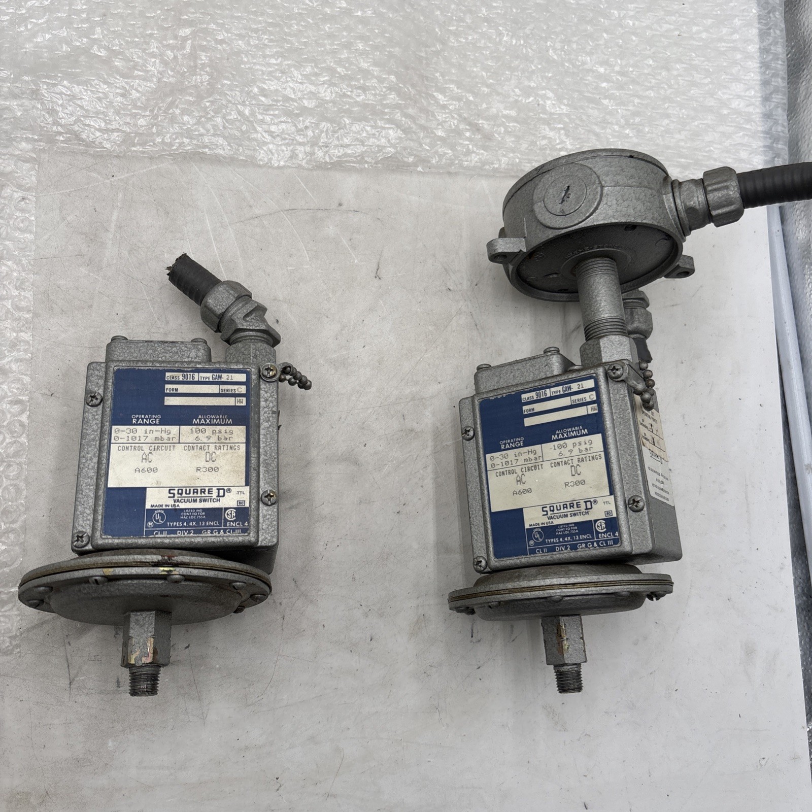 Square D Class 9016 GAW-21 Series C Vacuum Switch