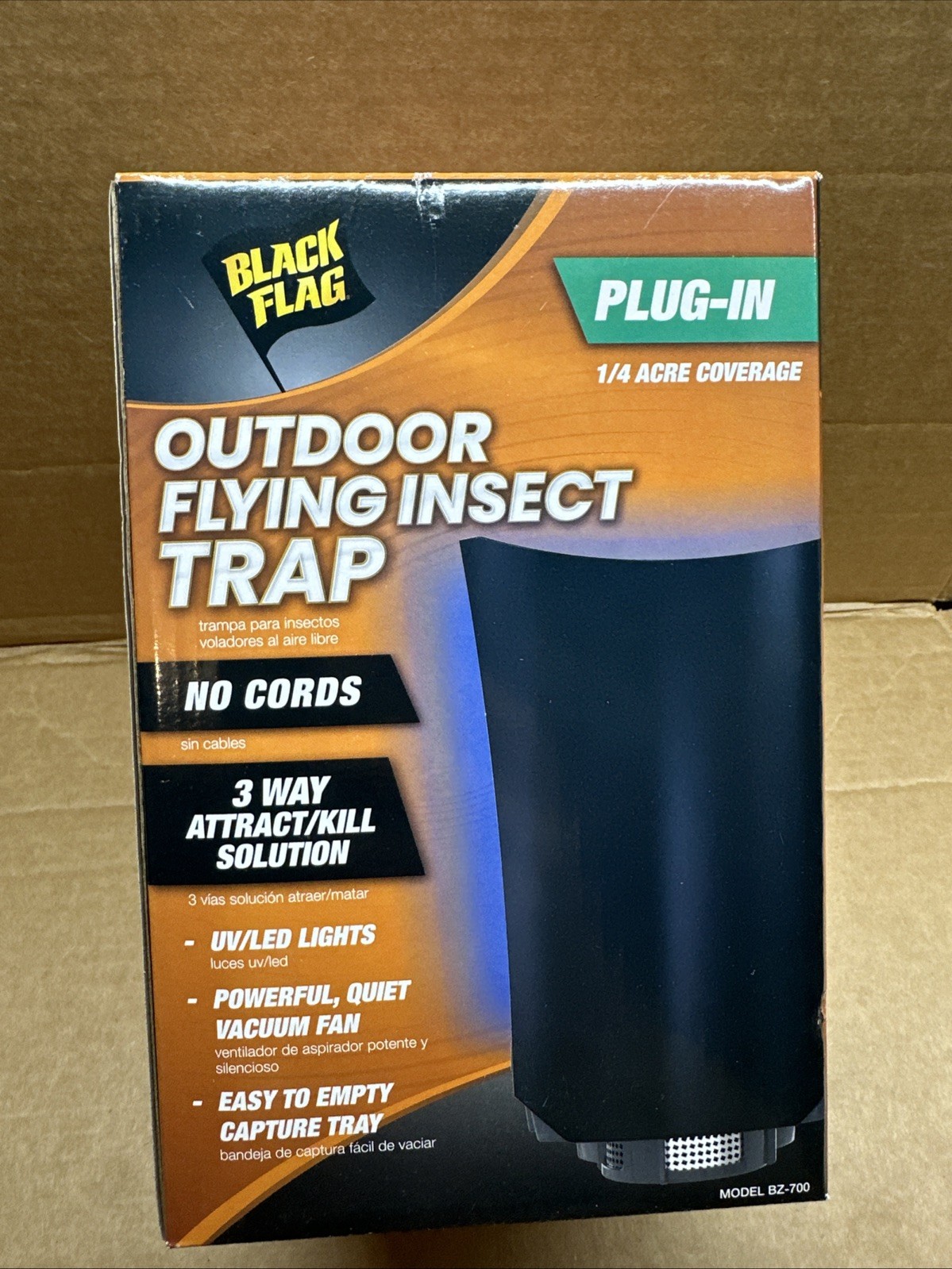 Black Flag 1/4 Acre, Outdoor Flying Insect Trap, Plug-in, UV light , Vacuum NEW