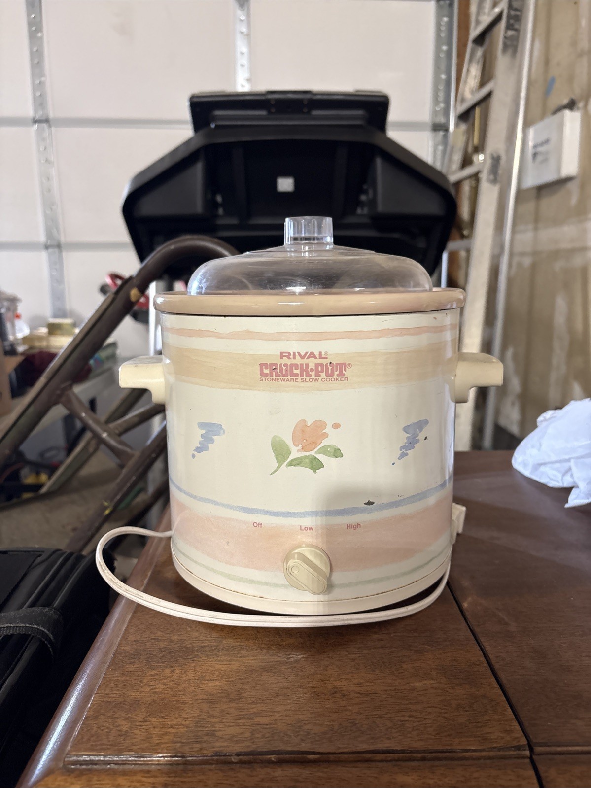 Vintage Rival Crock Pot Pastel Floral 3.5 QT Stoneware Slow Cooker