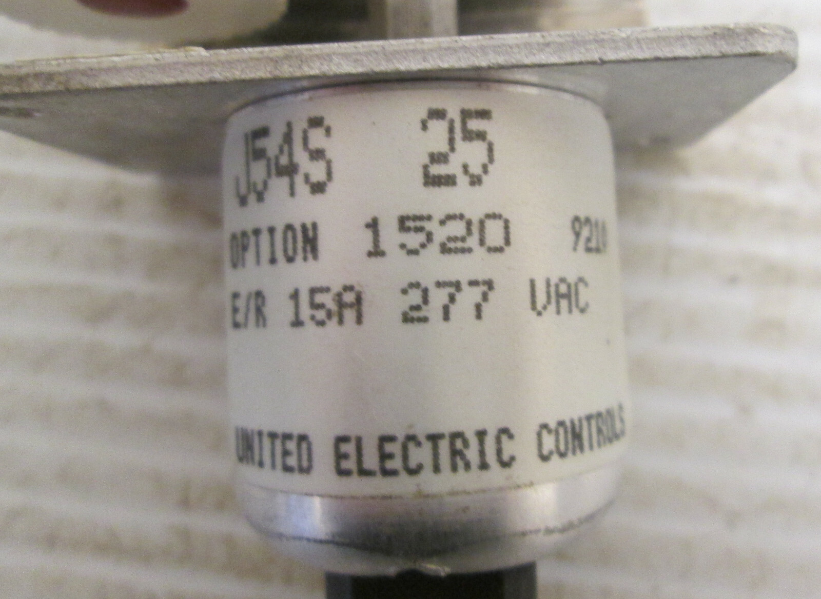 United Electric J54S-25 Pressure Switch 15A 277VAC