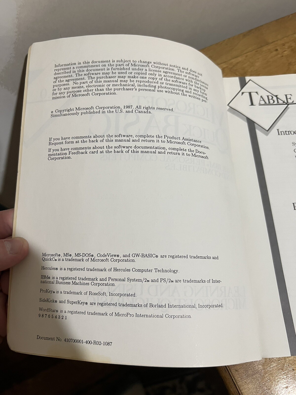 Vintage Microsoft QuickBASIC 4.0 1987 IBM PC Users Guide Book Manual