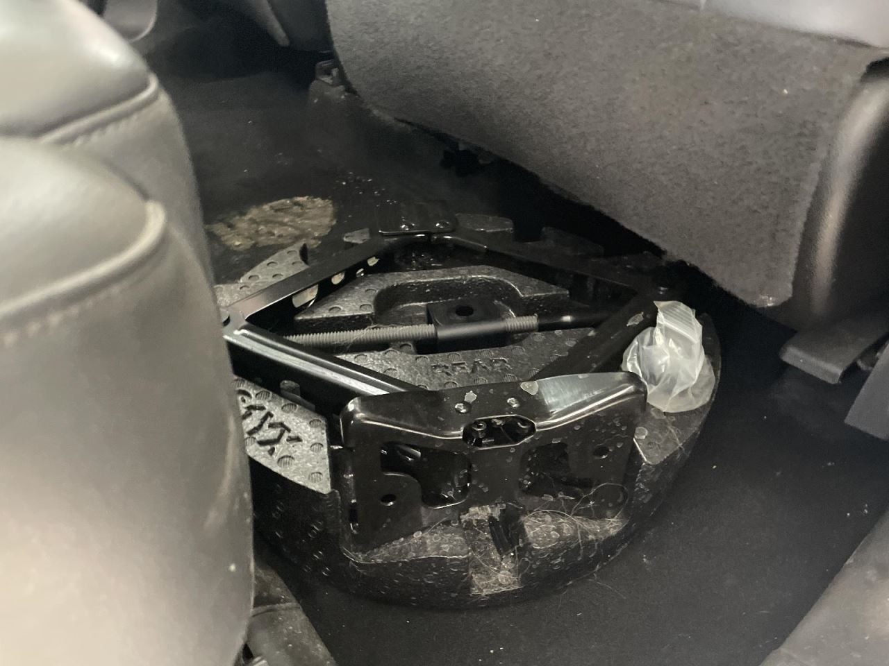 TRAVERSE 2018 Air Shutter 1090360