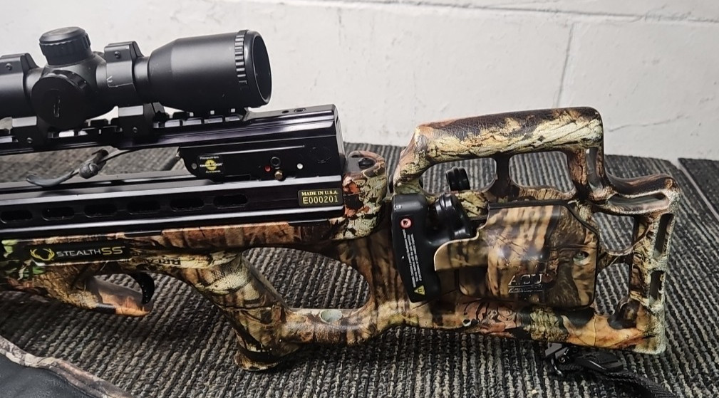 TenPoint Stealth SS Crossbow with Scope, Quiver, 7 Arrows, Soft & Hard Cases