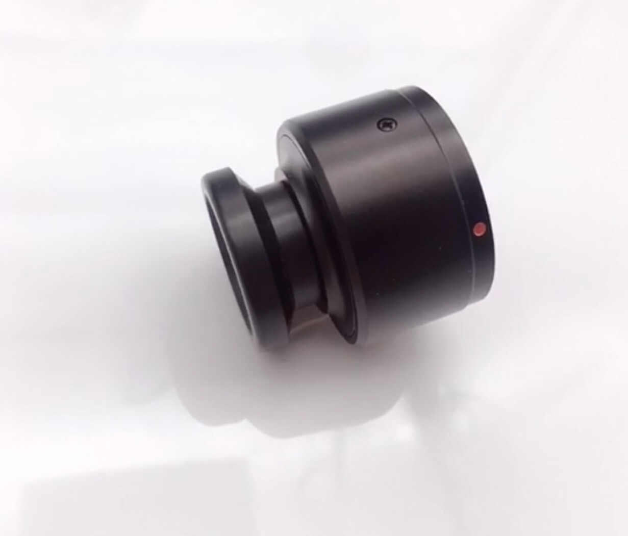 Adapter between endoscopic camera C-mount and Pantex Fiberscope connection