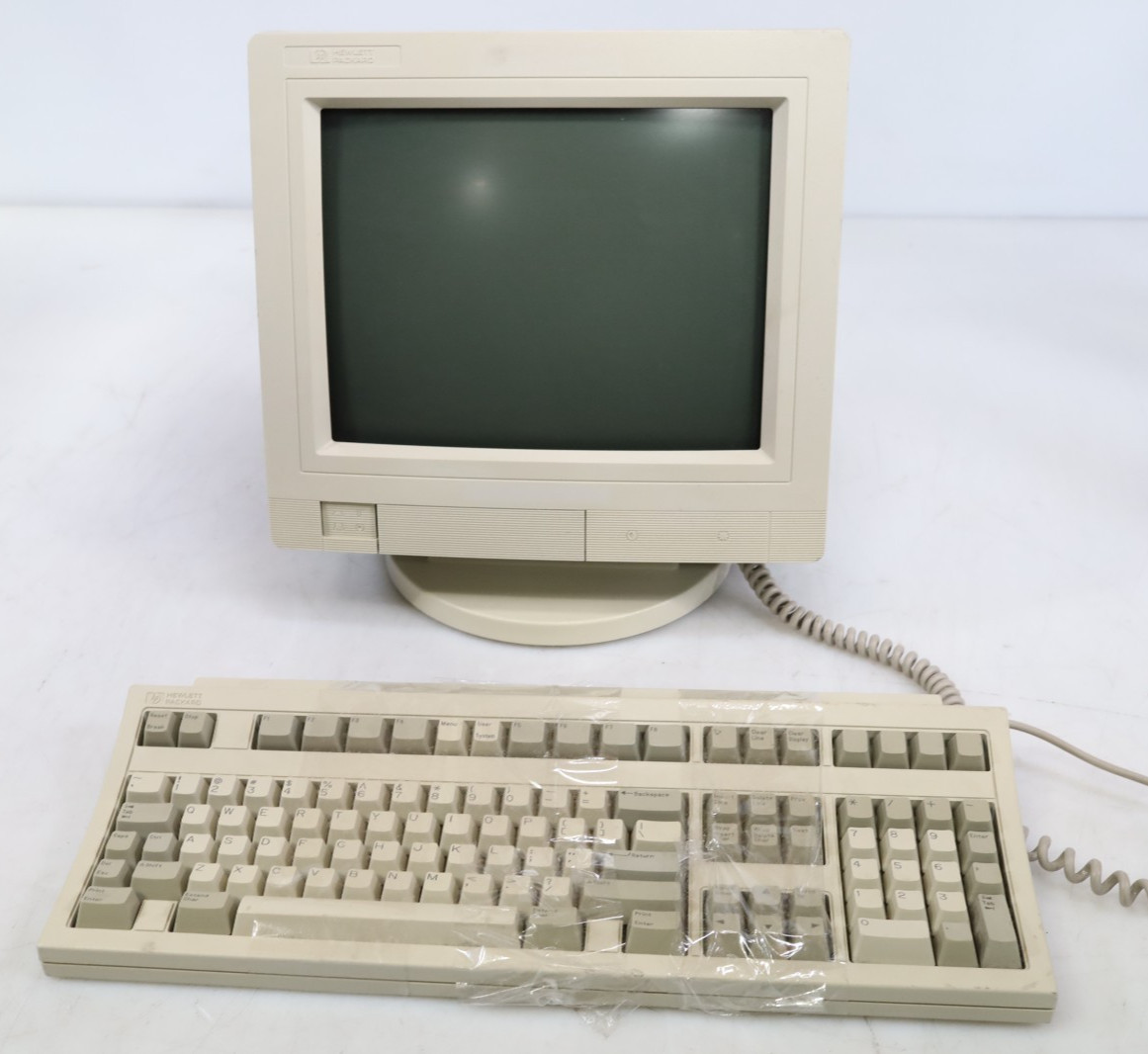 HP 700/96 14" CRT Terminal Monitor & C3340A C3340-60201 Keyboard