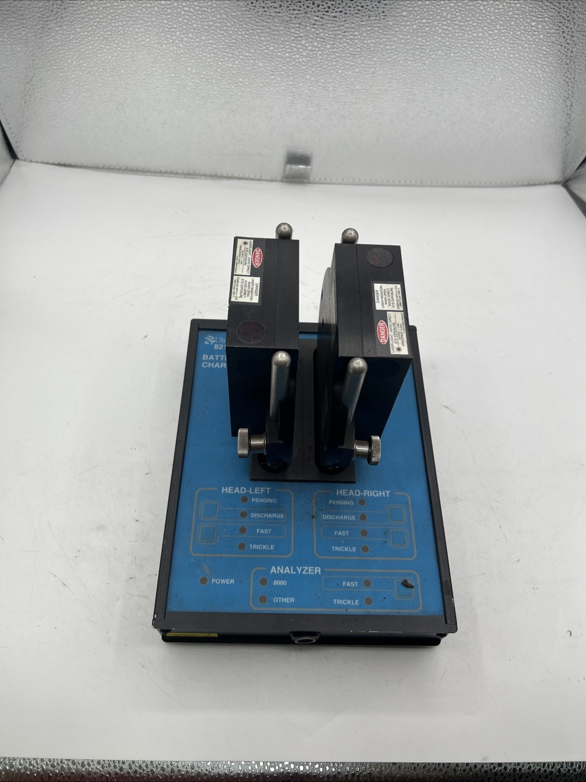 CSI ultraspec model A8211 Battery charger w/ 8210 laser No Power Supply See Pics