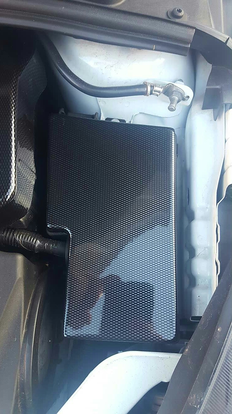 FUSE BOX COVER for FORD FOCUS Mk3 & FACELIFT 2016 RS/ST in CARBON EFFECT