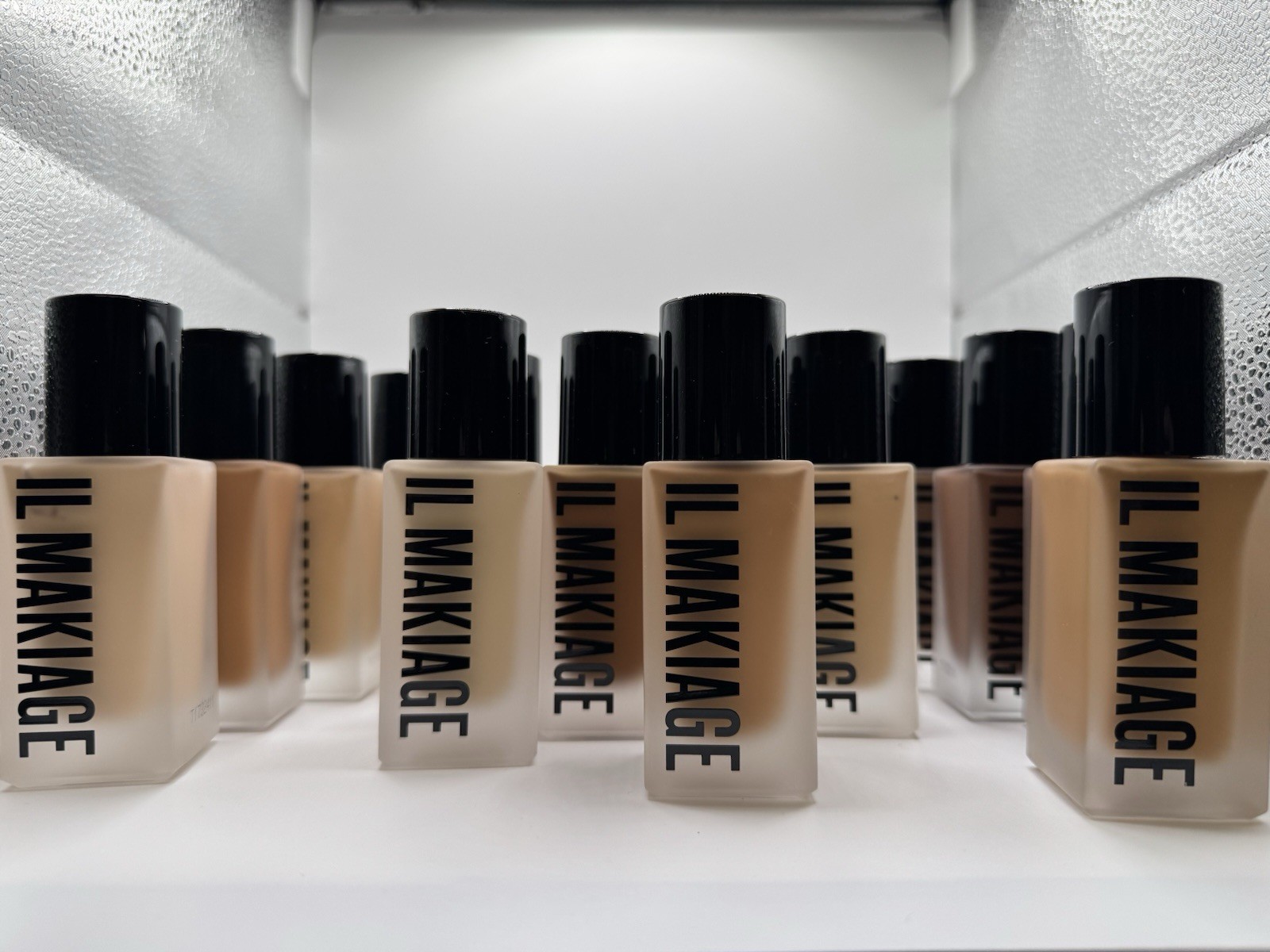 Il makiage Woke Up Like This Foundation #75