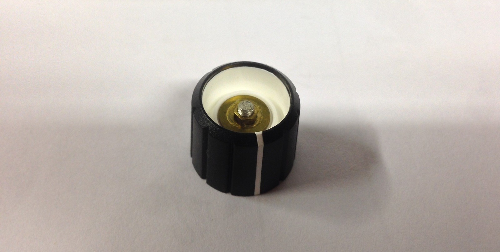 Neutrik Rean Black Knob White Line Part number C210H-09-R12 aka C210H-09R012 NOS