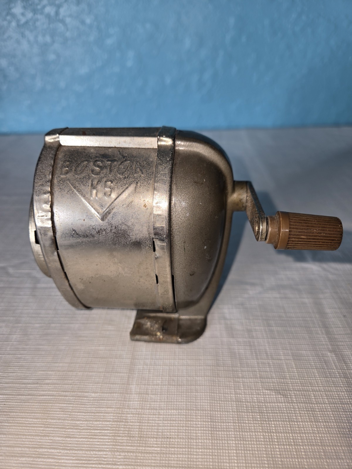 Vintage Boston KS Pencil Sharpener Hand Crank 8-Hole USA Made Great Vintage !!