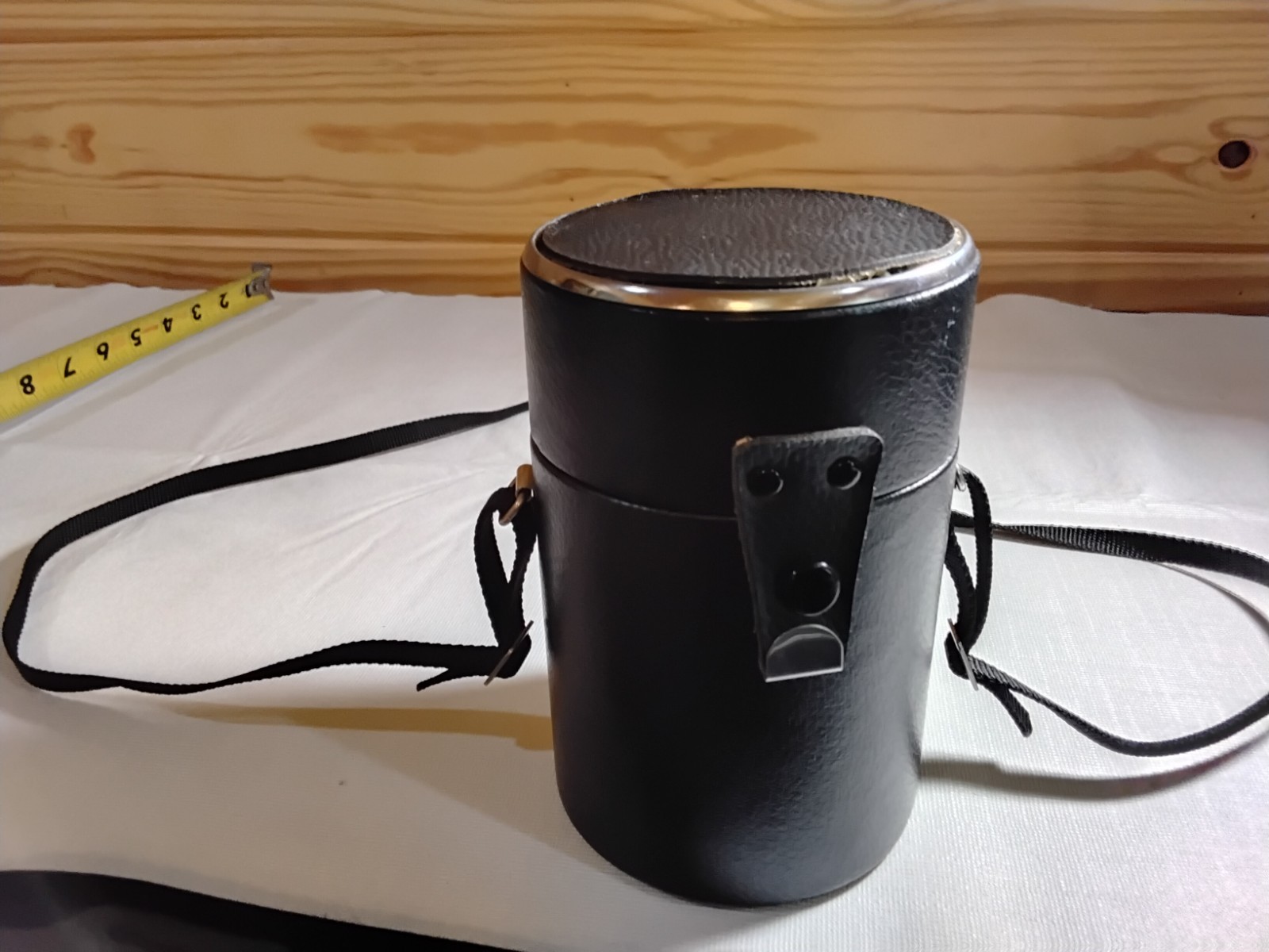 Unbranded Snap Lens Case - Interior 4" / 3" Diameter