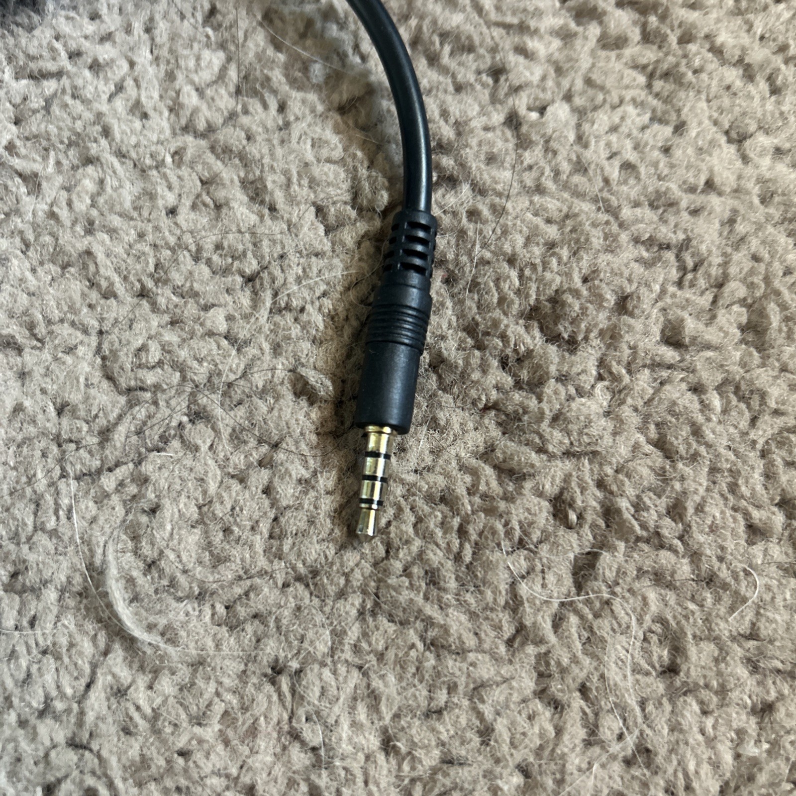 iRig 2 Portable Guitar Audio Interface for iPhone/iPad with Headphone Out