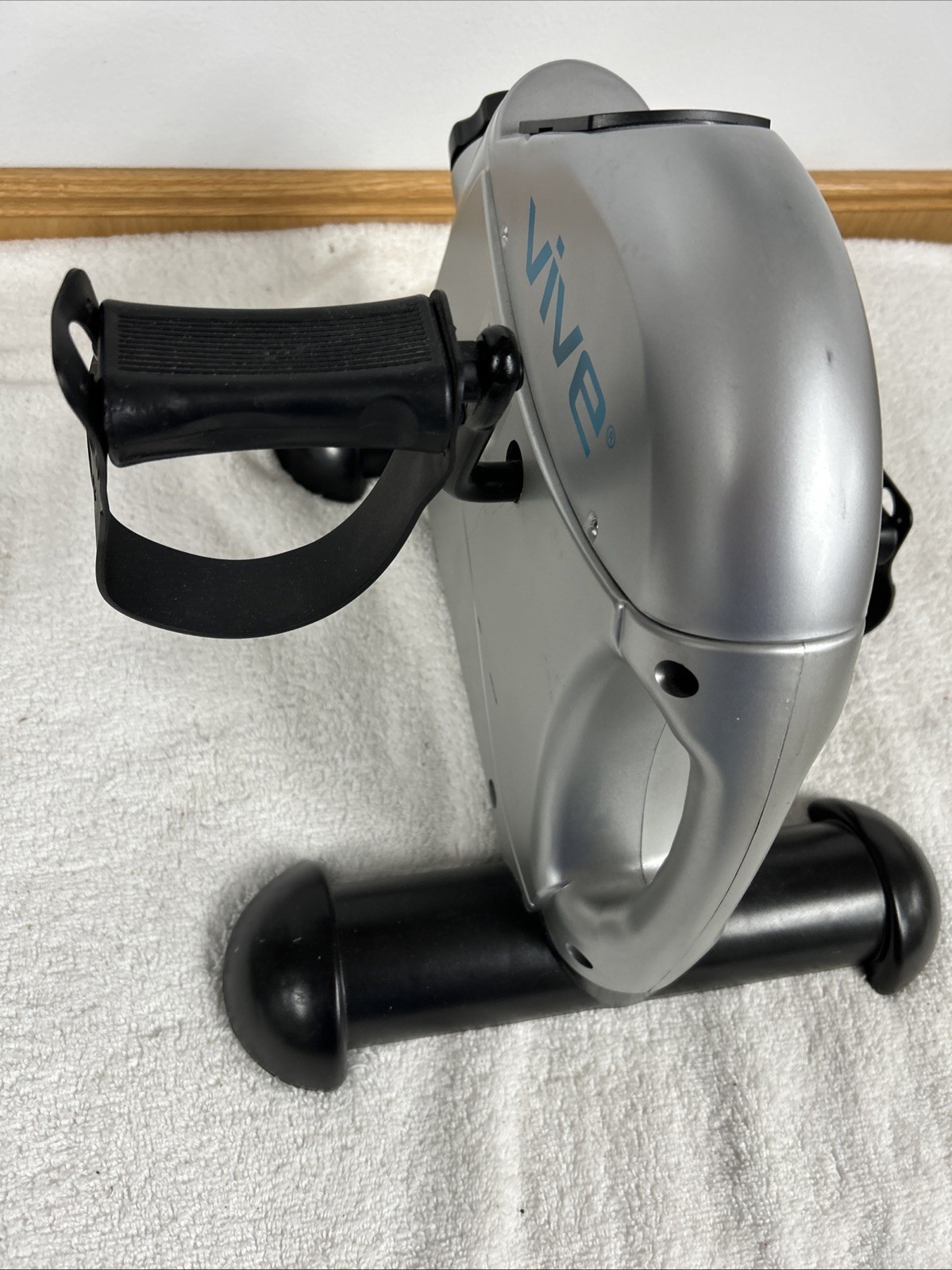 Mini Elliptical Vive Portable Pedal Exerciser EUC Works!