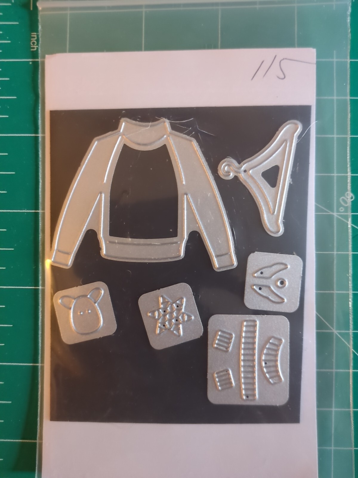 Used Thin Metal Die Cut Tol 4 Sizzix & Spellbinder 115 Sweater Weather Christmas
