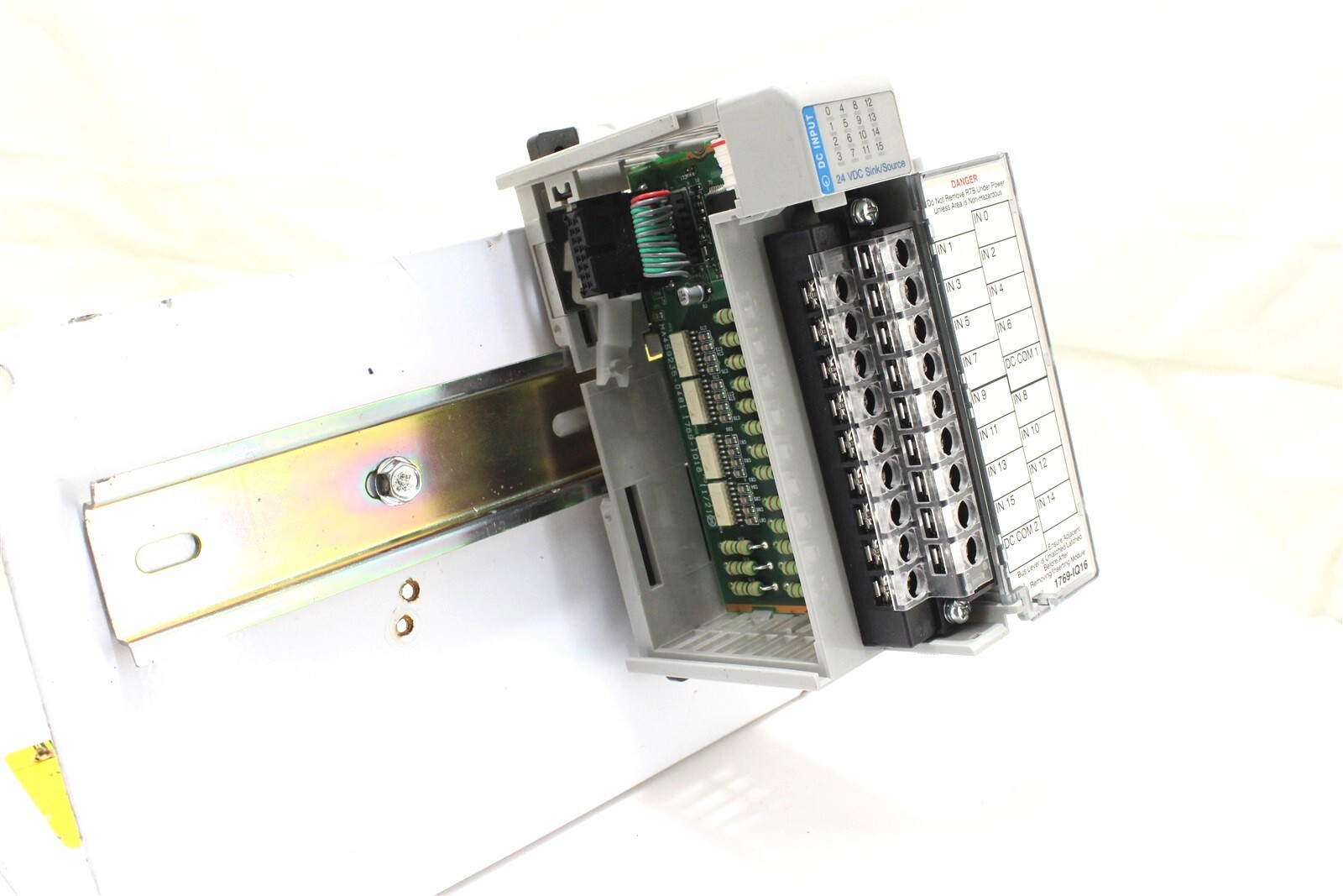 Allen Bradley 1769-IQ16 24VDC Sink/Source Compactlogix Input Module