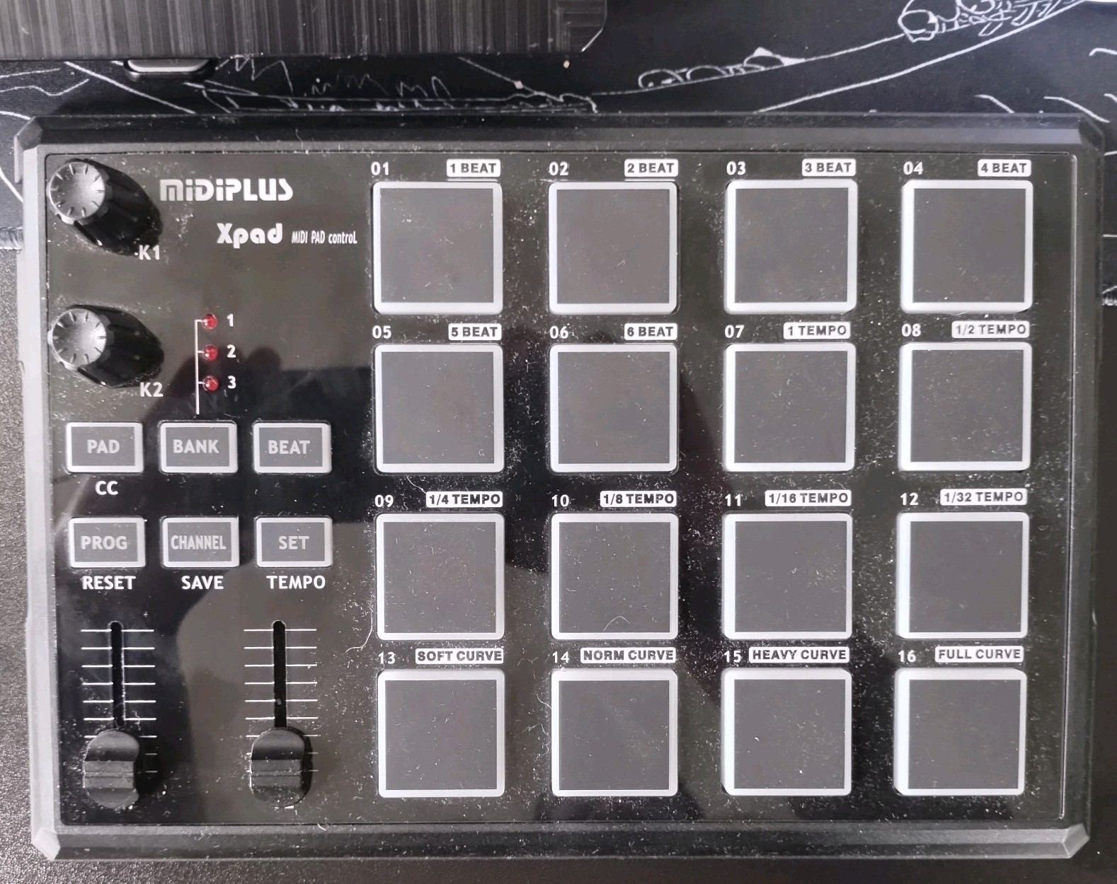 midiplus xPad MIDI Pad Controller Pad Triggers, 16 Pad Keys, Model xPad