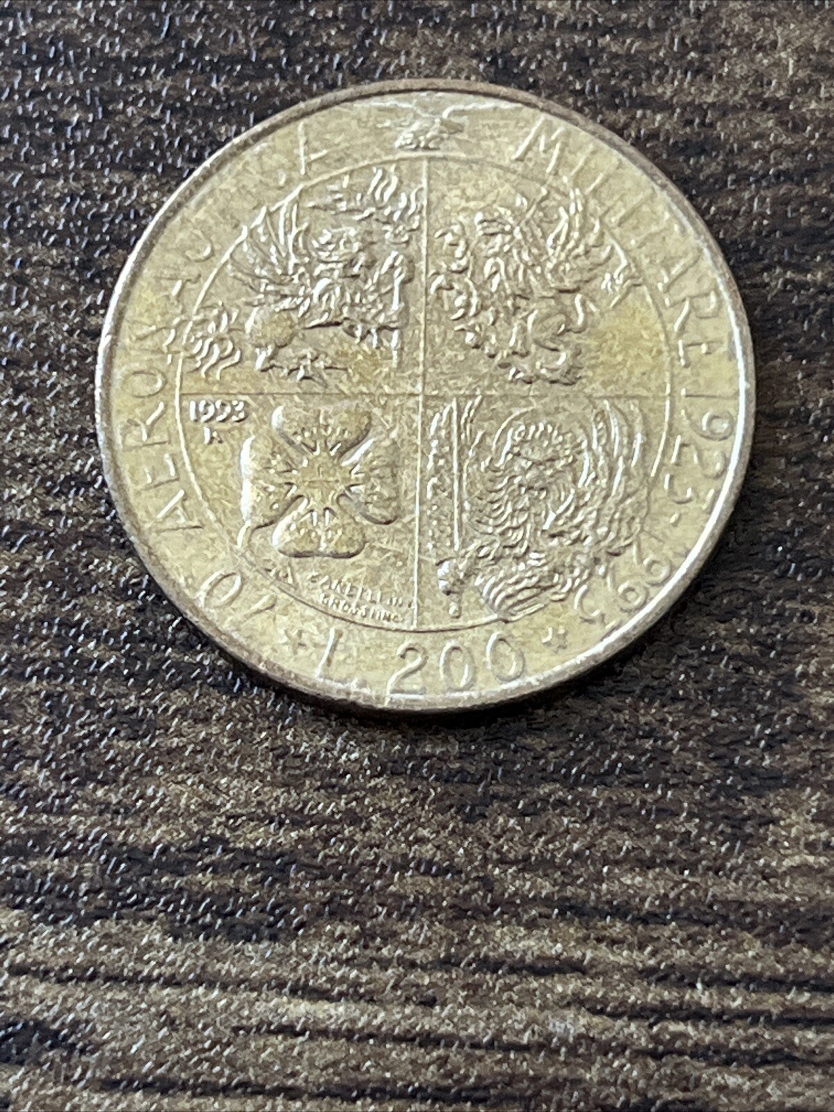 1993 Italian 200 Lire Italy Actual Coin TK7055*