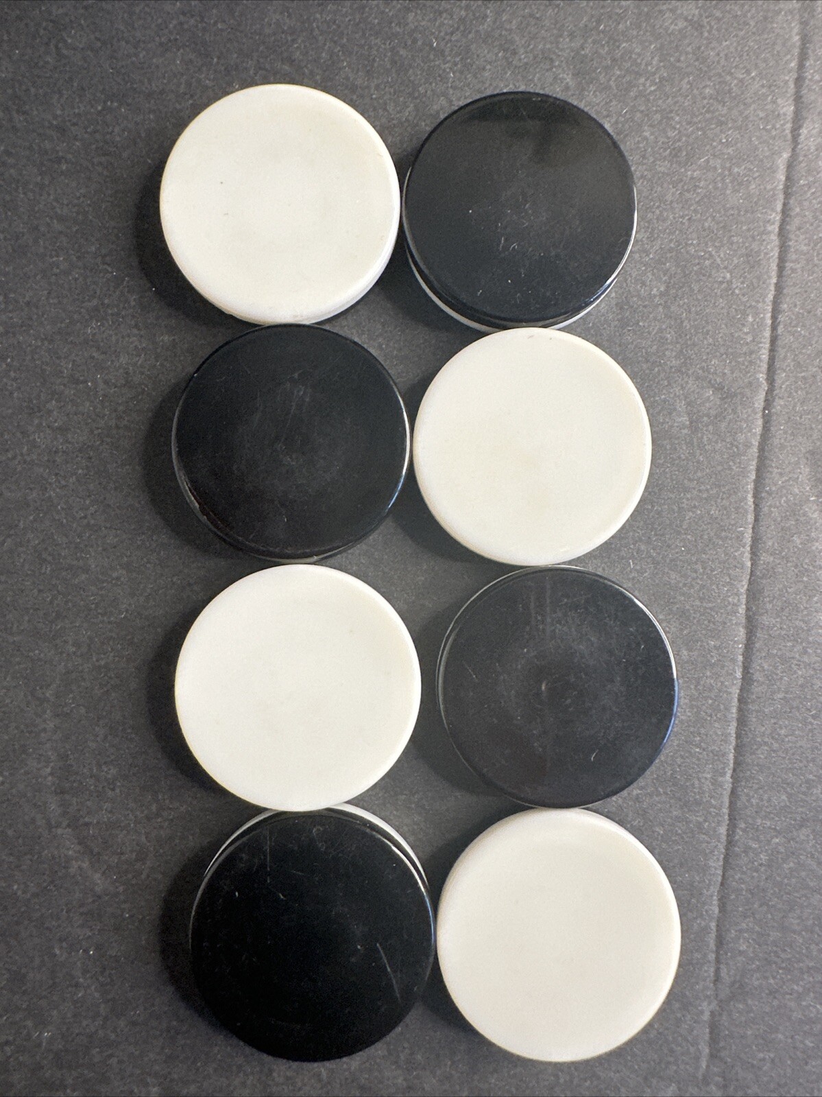 LOT OF 8 Othello Reversi Flat Black & White Replacement Pieces Chips 1" Discs