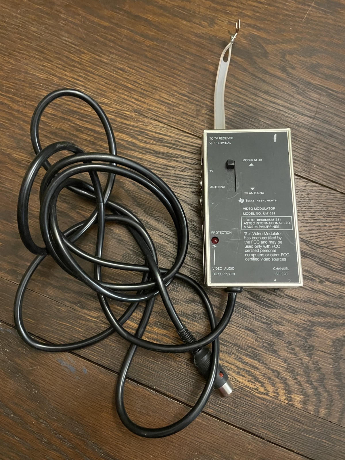 RF Video Modulator UM1381-1 TI-99/4A TI99 Home Computer Switch Untested
