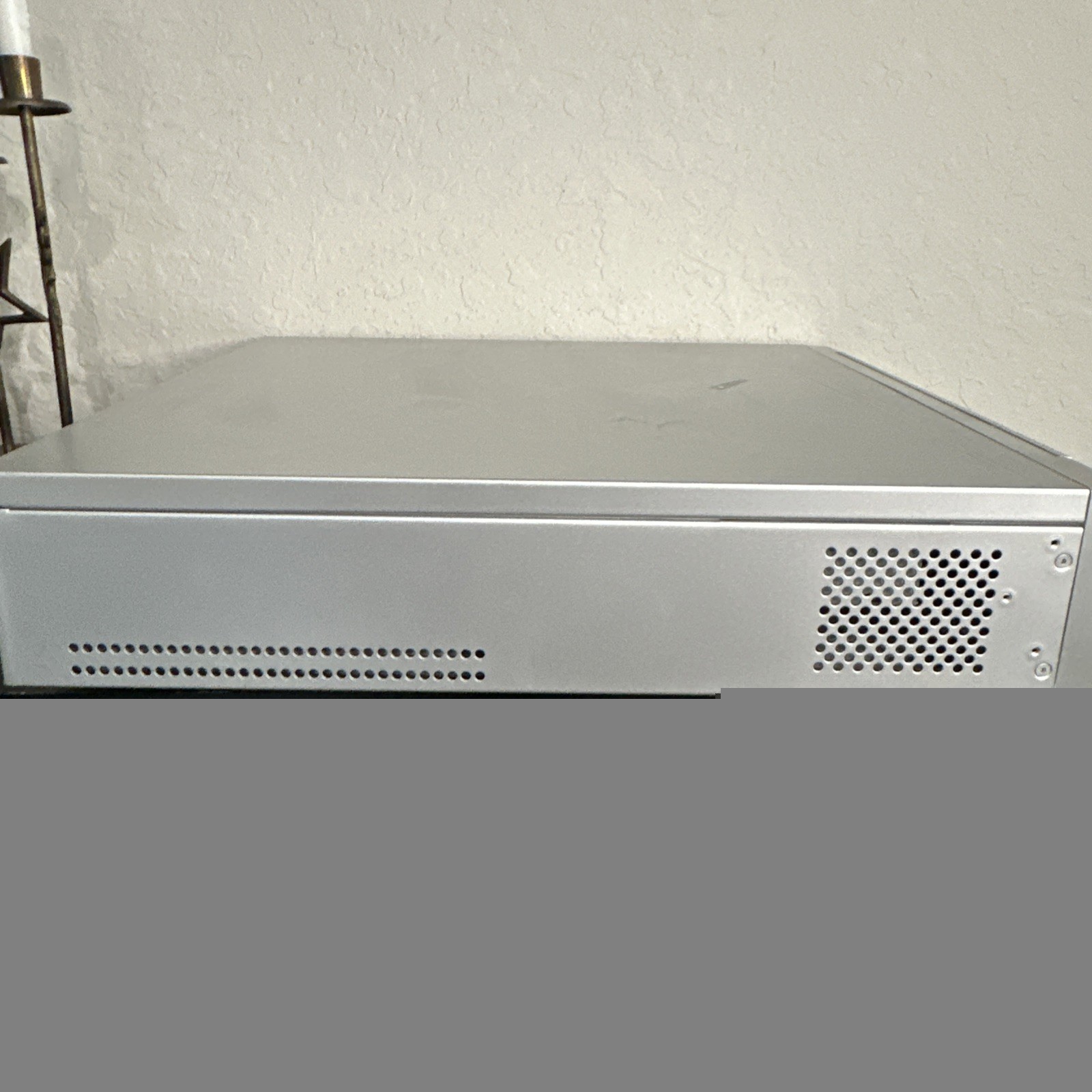 Sony security surveillance digital video recorder DVR Silver Model DVR-804FX