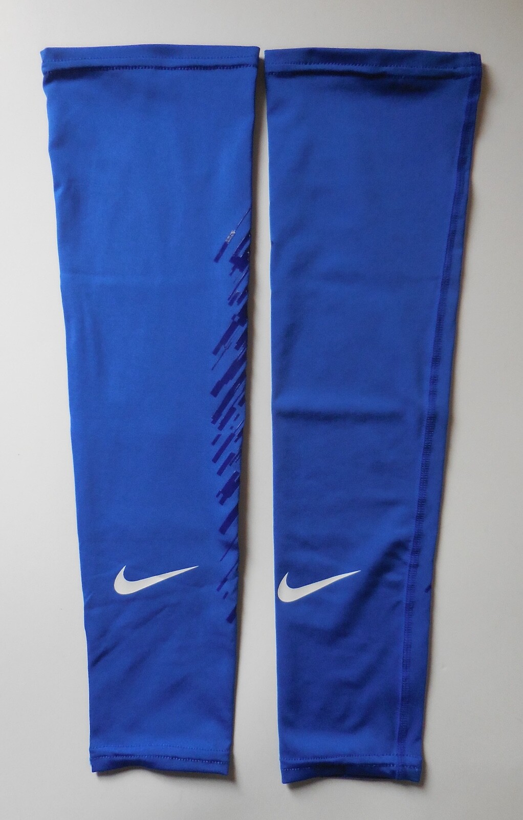 Nike Pro Combat Dri-Fit Arm Sleeves Adult Unisex Game Royal/White One Pair