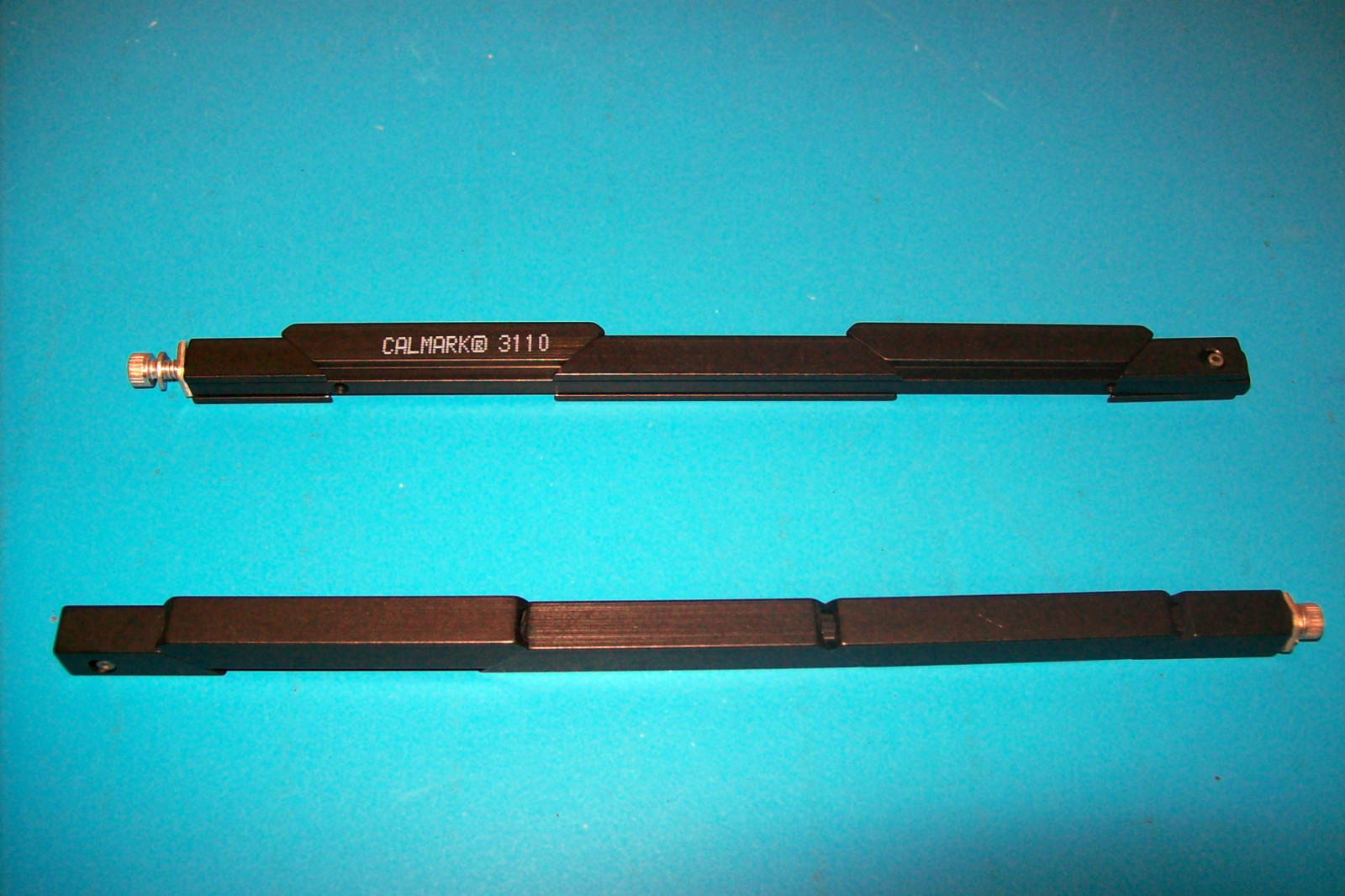 CALMARK A260-18422-001 CARD-LOK RETAINER ( 1 LOT OF 2 )