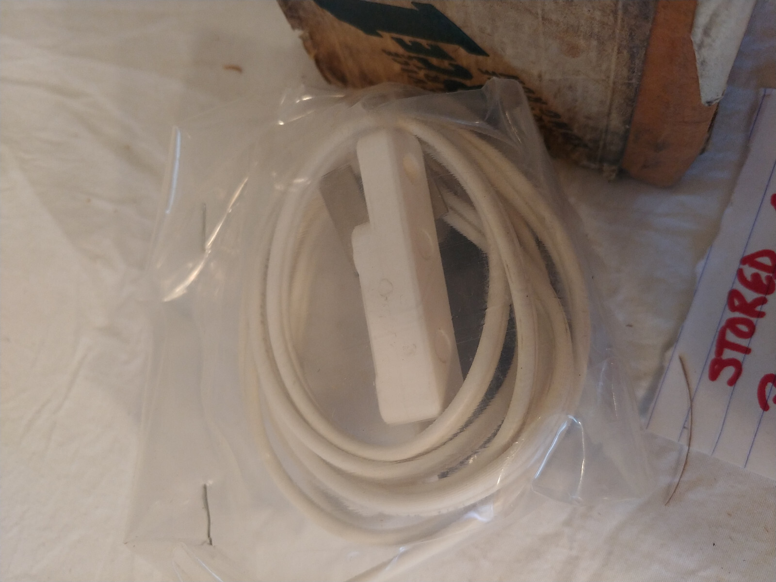 Source 1 373-11428-700 Ambient Sensor Kit New-Old Stock